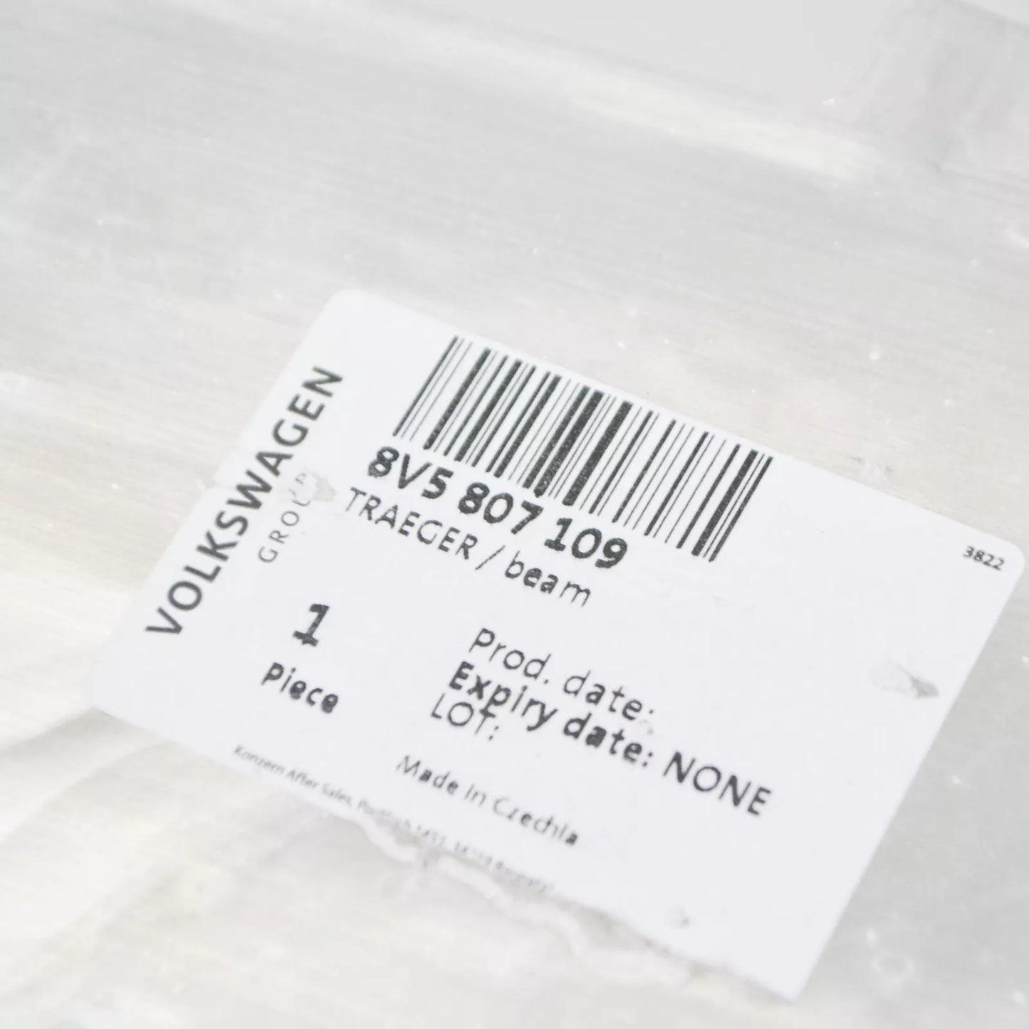 NEW AUDI A3 8V FRONT BUMPER IMPACT REINFORCEMENT BAR 8V5807109