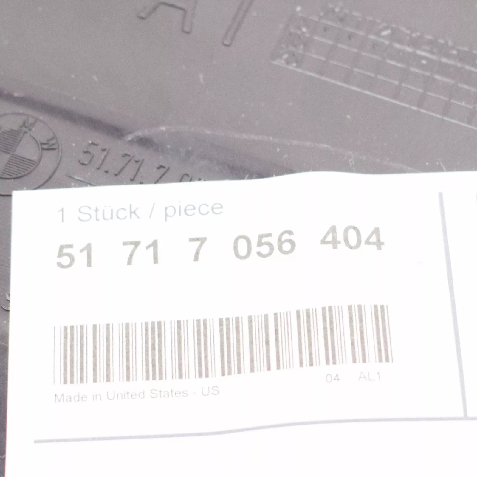 NEW BMW Z4 E85 FRONT RIGHT WHEEL ARCH COVER 51717056404 ORIGINAL