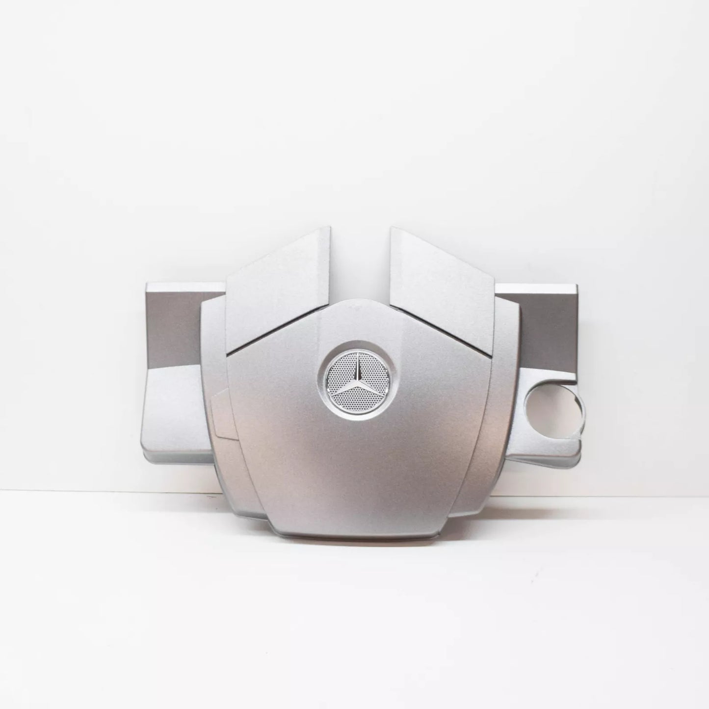 NEW MERCEDES-BENZ C W203 ENGINE COVER PLATE A1130101667 ORIGINAL