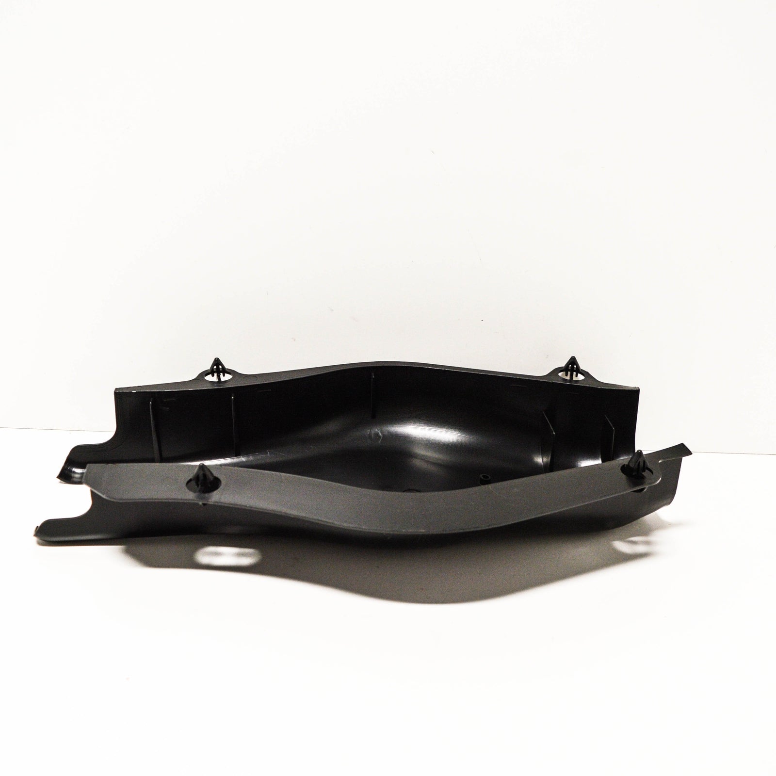 NEW MERCEDES BENZ C W204 REAR LEFT LOWER CONTROL ARM COVER A2043521588 ORIGINAL