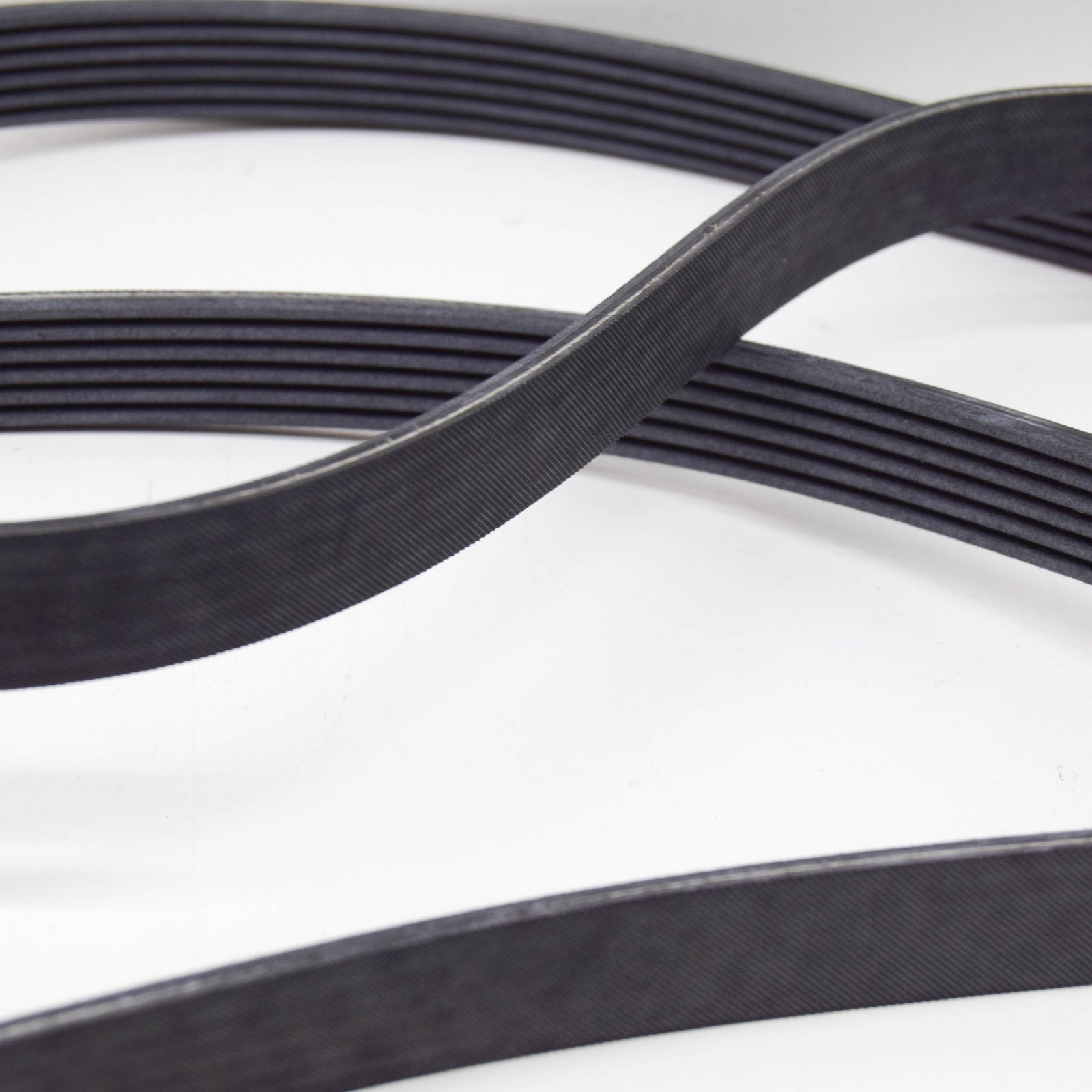 NEW MERCEDES-BENZ E-CLASS W212 RIBBED BELT A0039938596 ORIGINAL