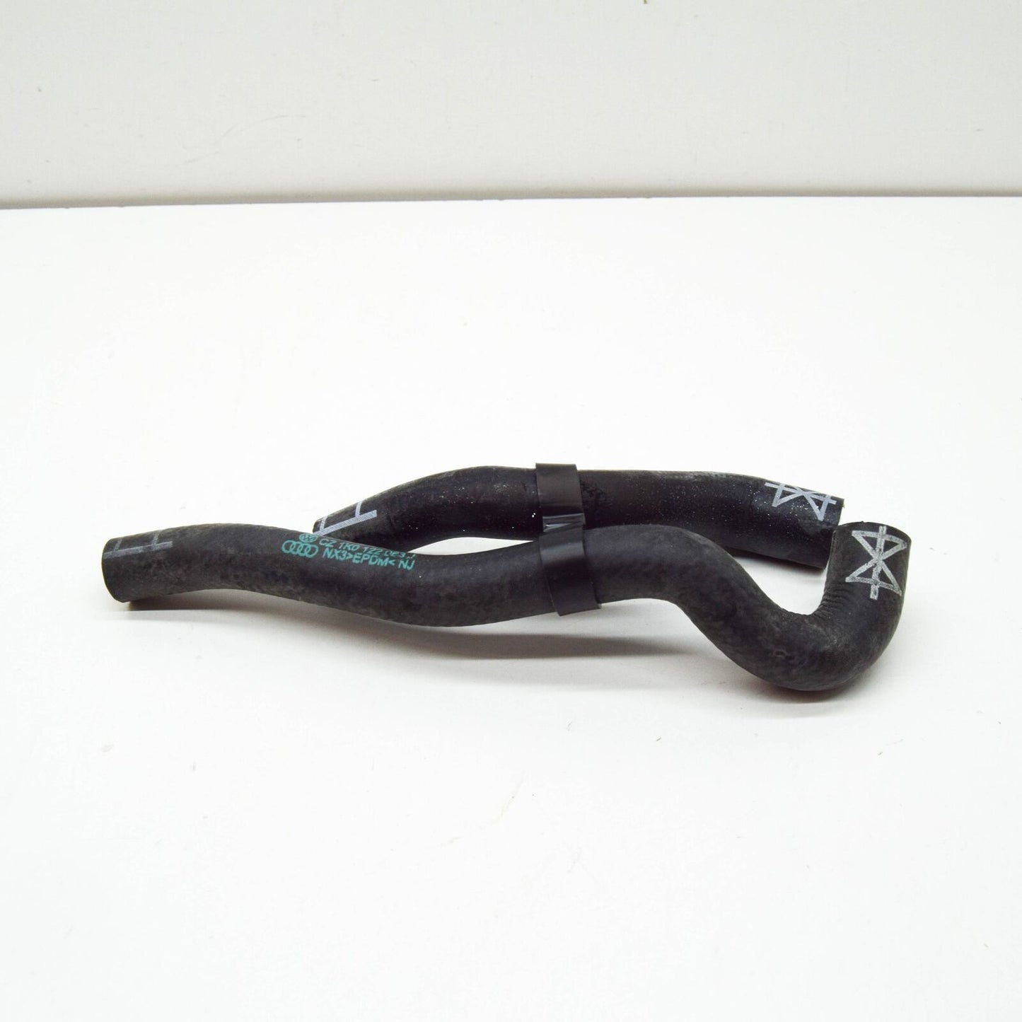 NEW SKODA SUPERB MK2 3T ENGINE COOLANT HOSE 1K0122063J ORIGINAL