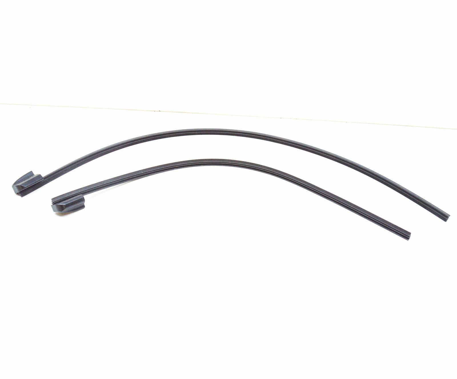 Genuine Volvo Xc60 Mk2 Windshield Wiper Blade Insert Set Lhd 31490722 Original