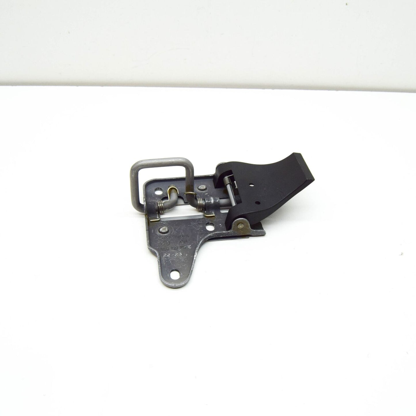 NEW SKODA OCTAVIA 5E MK3 UPPER BONNET LOCK 5E0823186E ORIGINAL