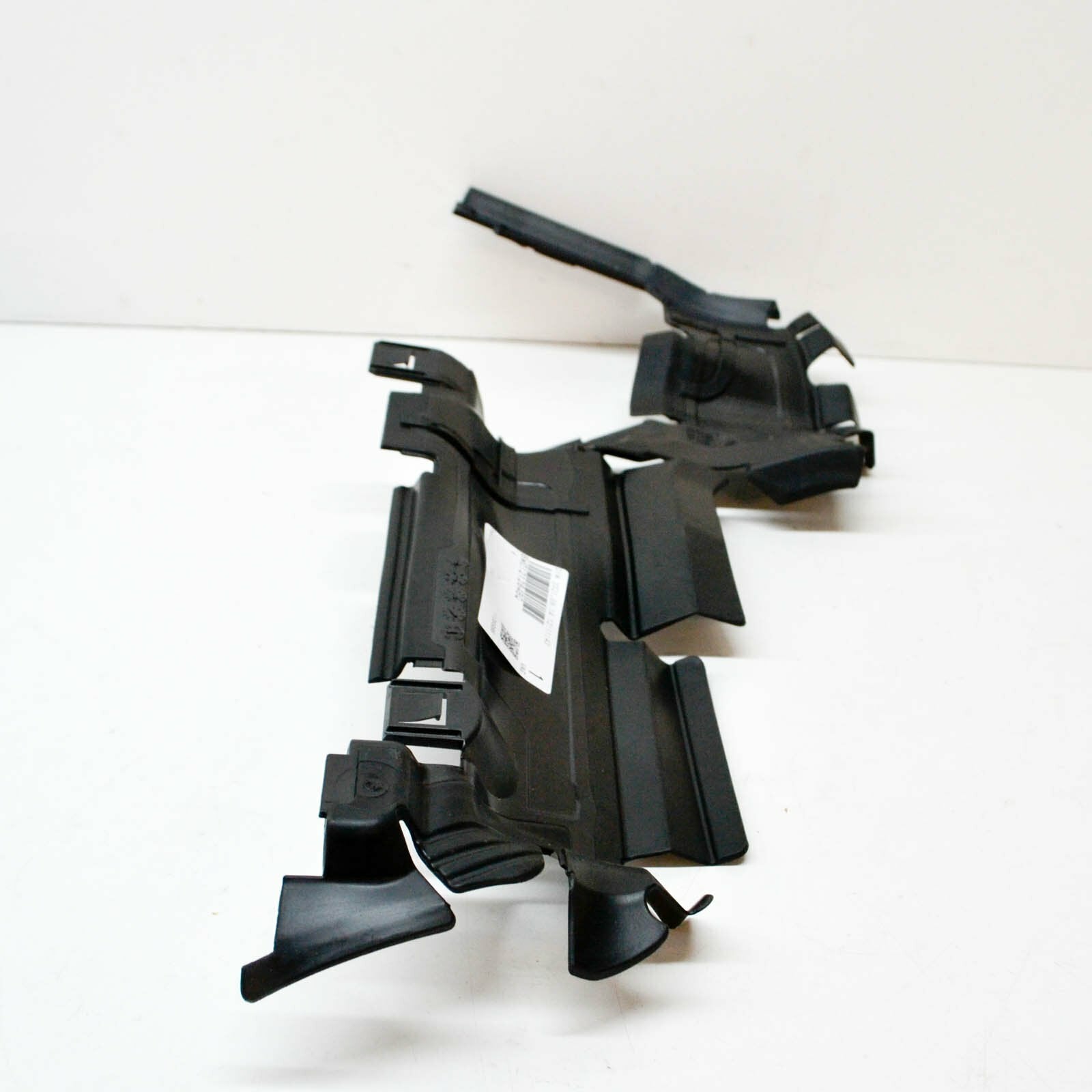 NEW AUDI S4 B9 FRONT RIGHT SUPPORT AIR OUTER DUCT DEFLECTOR 8W0121284BQ ORIGINAL