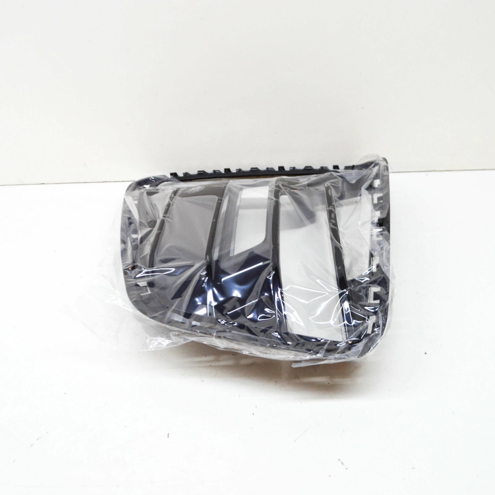 NEW BMW M4 COUPE G22 FRONT LEFT BUMPER OPEN GRILLE 51118076731 ORIGINAL