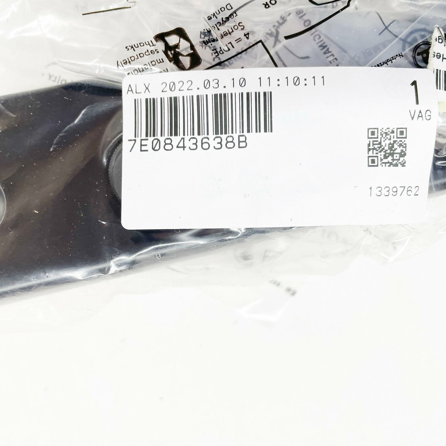 NEW VW TRANSPORTER T6 RIGHT SLIDING DOOR UPPER CATCH PLATE 7E0843638B ORIGINAL