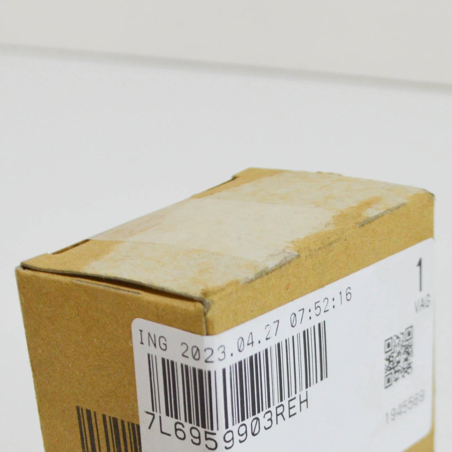 NEW VW TOUAREG 7L MK1 FUEL LID/TAILGATE PUSH BUTTON 7L6959903REH ORIGINAL