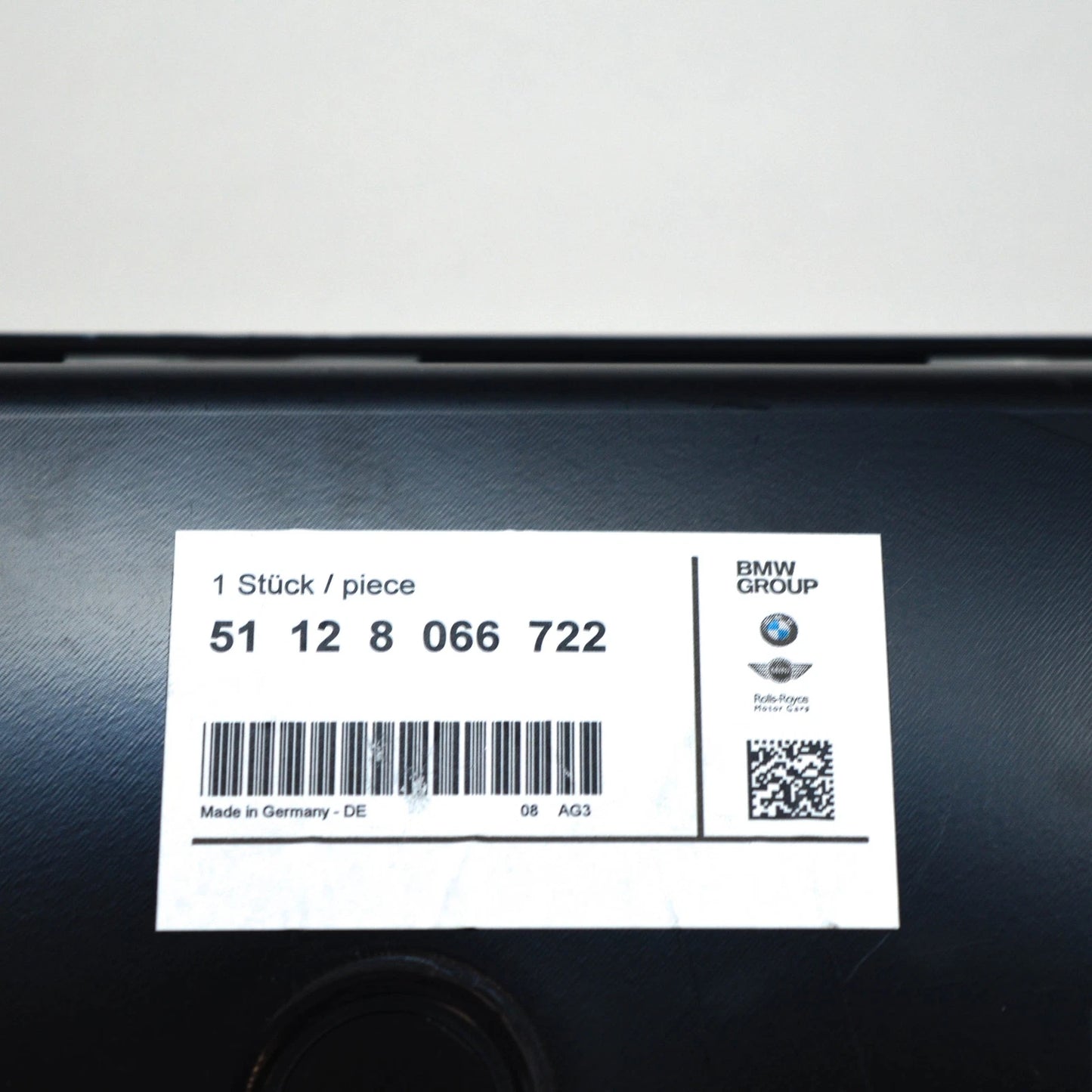 NEW BMW 5 G30 M REAR RIGHT BUMPER BRACKET GUIDE 51128066722 ORIGINAL