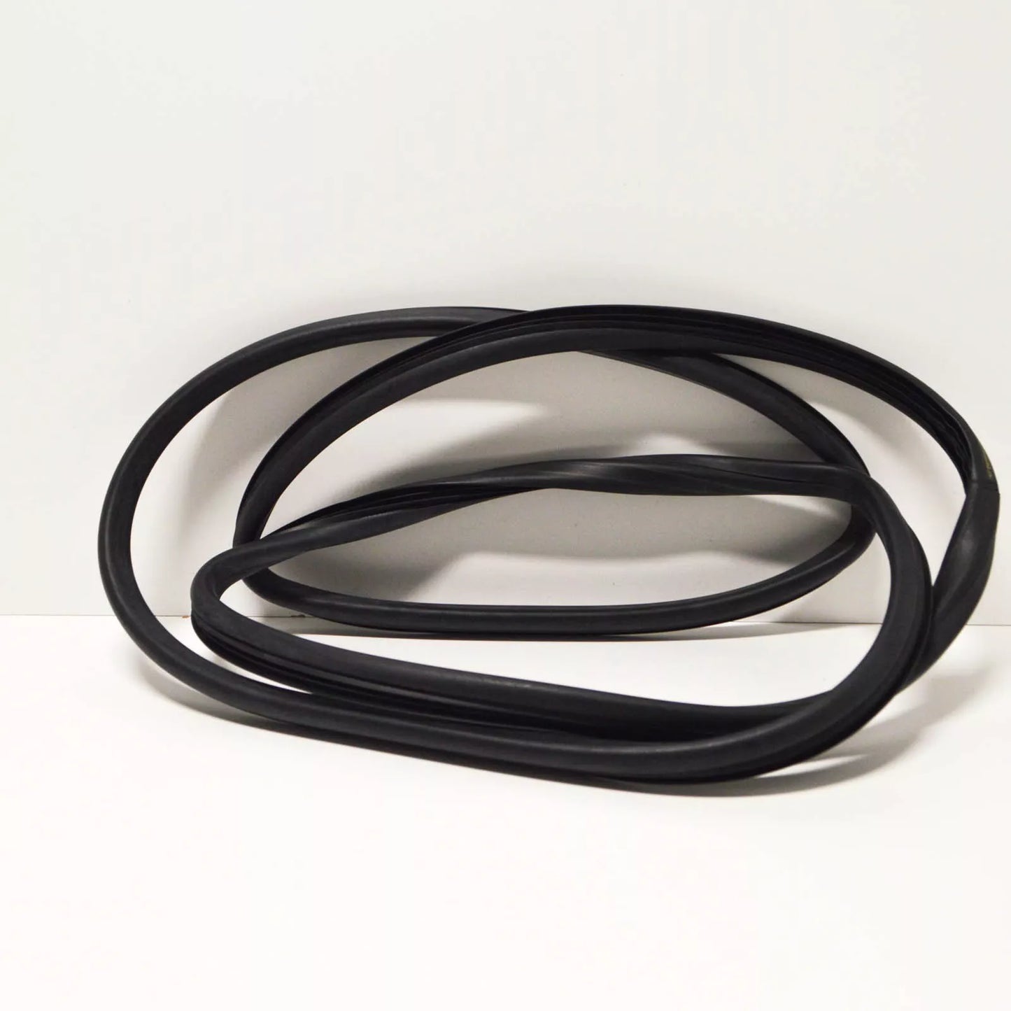 NEW MERCEDES-BENZ G W463 FRONT WINDSCREEN SEAL A4606710320 ORIGINAL