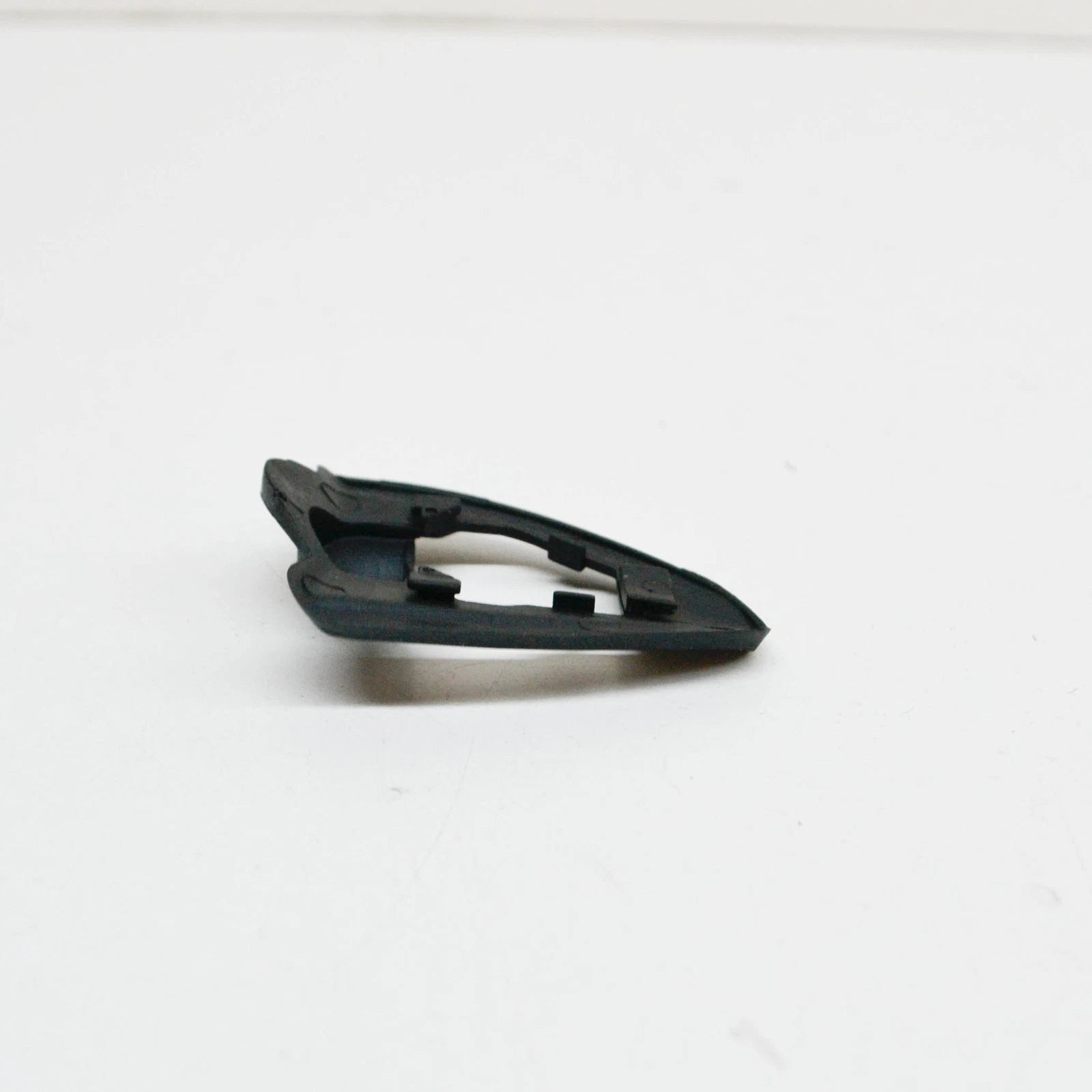 NEW BMW X5 E53 FRONT LEFT DOOR HANDLE LOCK BASE 51218243629 8243629 ORIGINAL