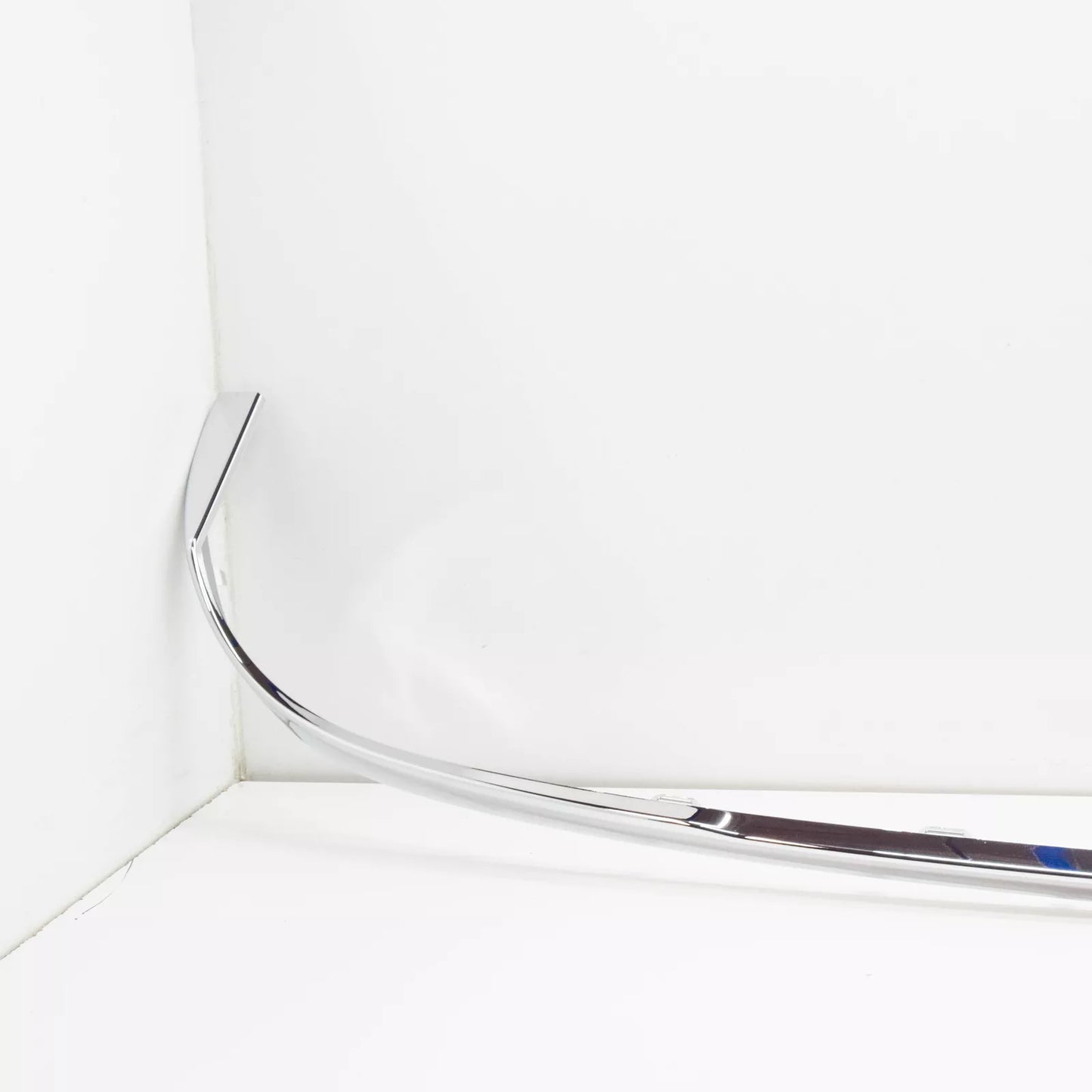 NEW MB E C207 AMG REAR BUMPER CHROME TRIM A2078852521 ORIGINAL