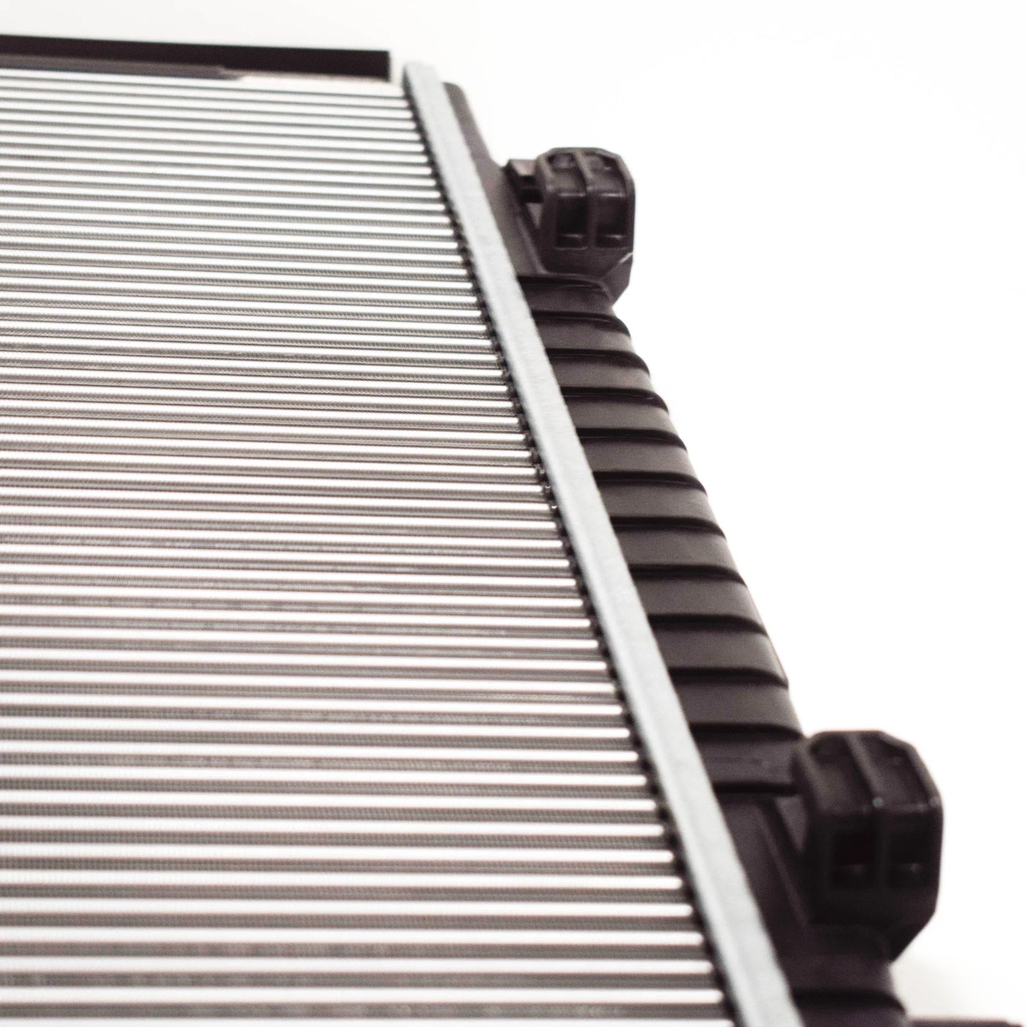 NEW VOLKSWAGEN JETTA A7 ENGINE COOLING RADIATOR 5Q0121251GR ORIGINAL