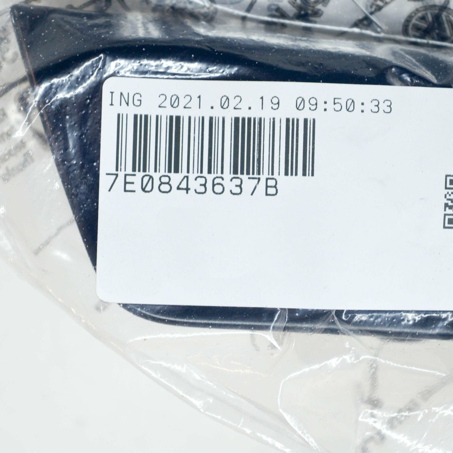 NEW VOLKSWAGEN TRANSPORTER T6 LEFT SLIDING DOOR UPPER CATCH PLATE 7E0843637B