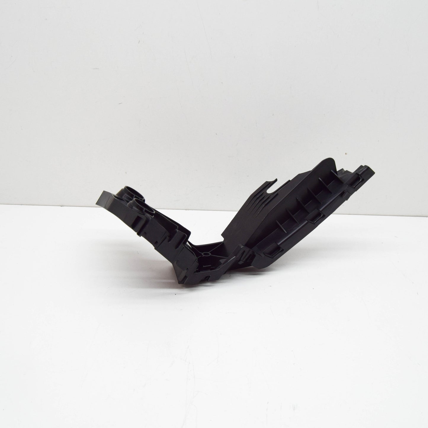 NEW VOLKSWAGEN GOLF MK8 REAR RIGHT BUMPER BRACKET 5H6807394E ORIGINAL