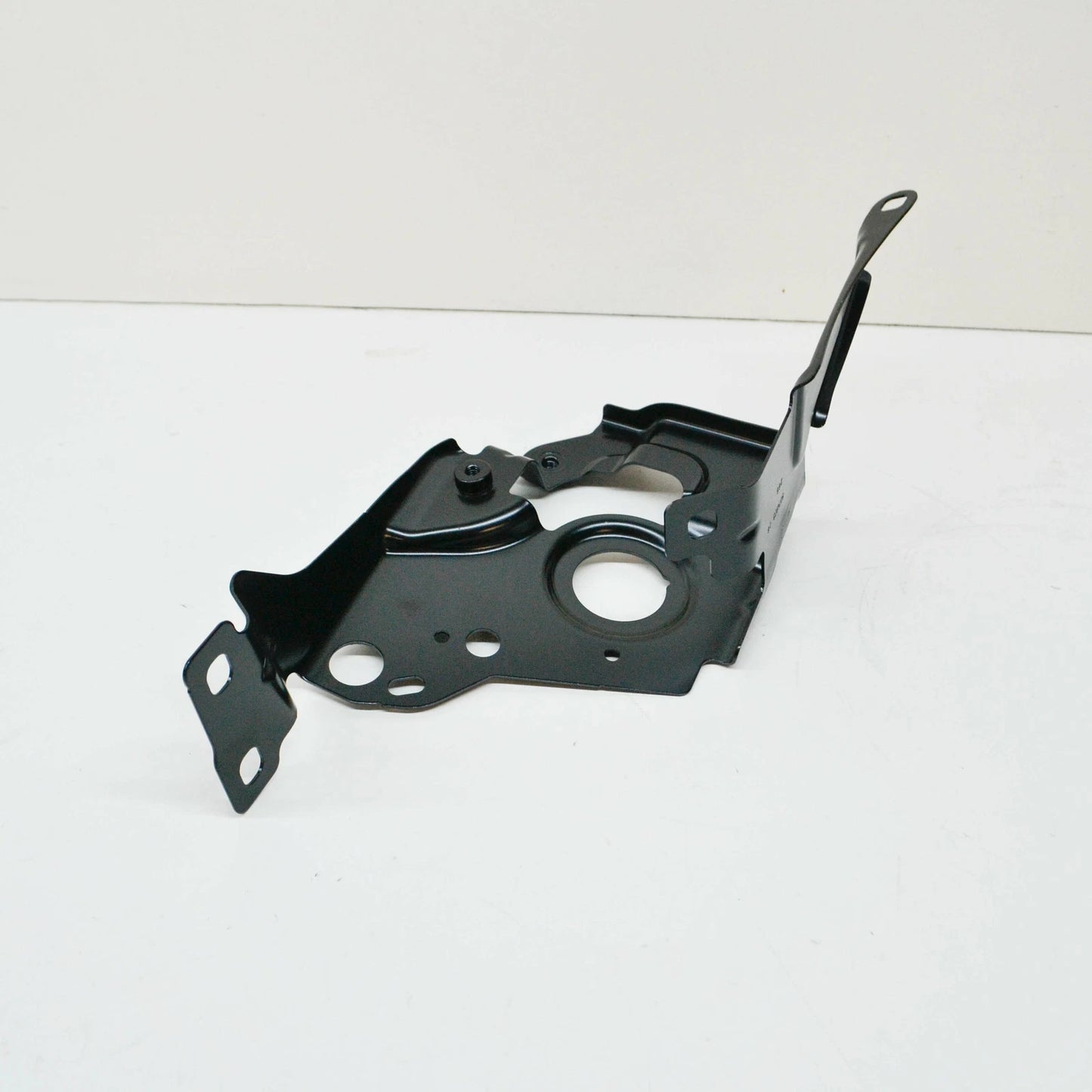NEW BMW M3 G80 COMPETITION FRONT LEFT FENDER HOLDER 41008082031 ORIGINAL