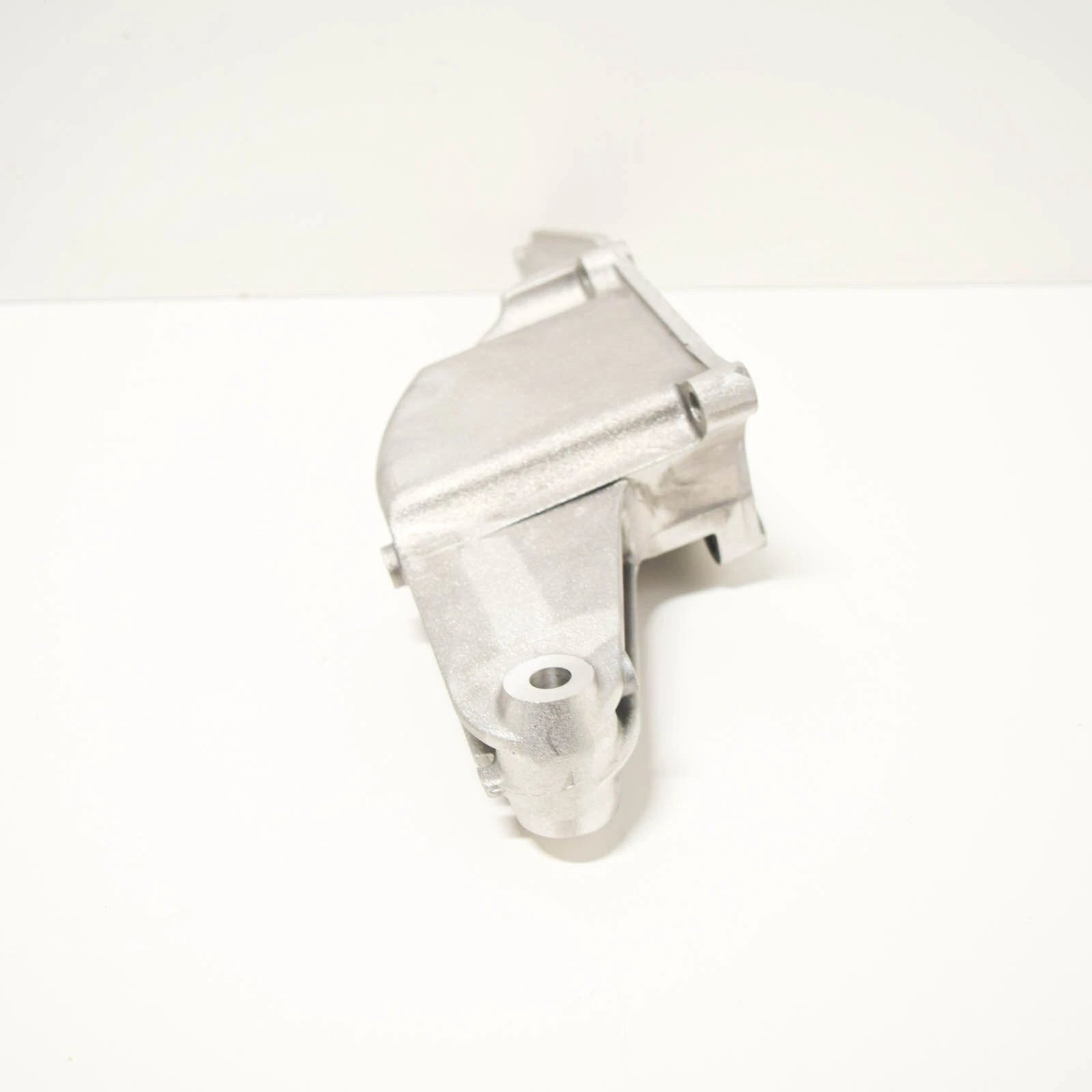 NEW MERCEDES BENZ E W210 ENGINE MOUNT BRACKET LEFT SIDE A1132231304 ORIGINAL