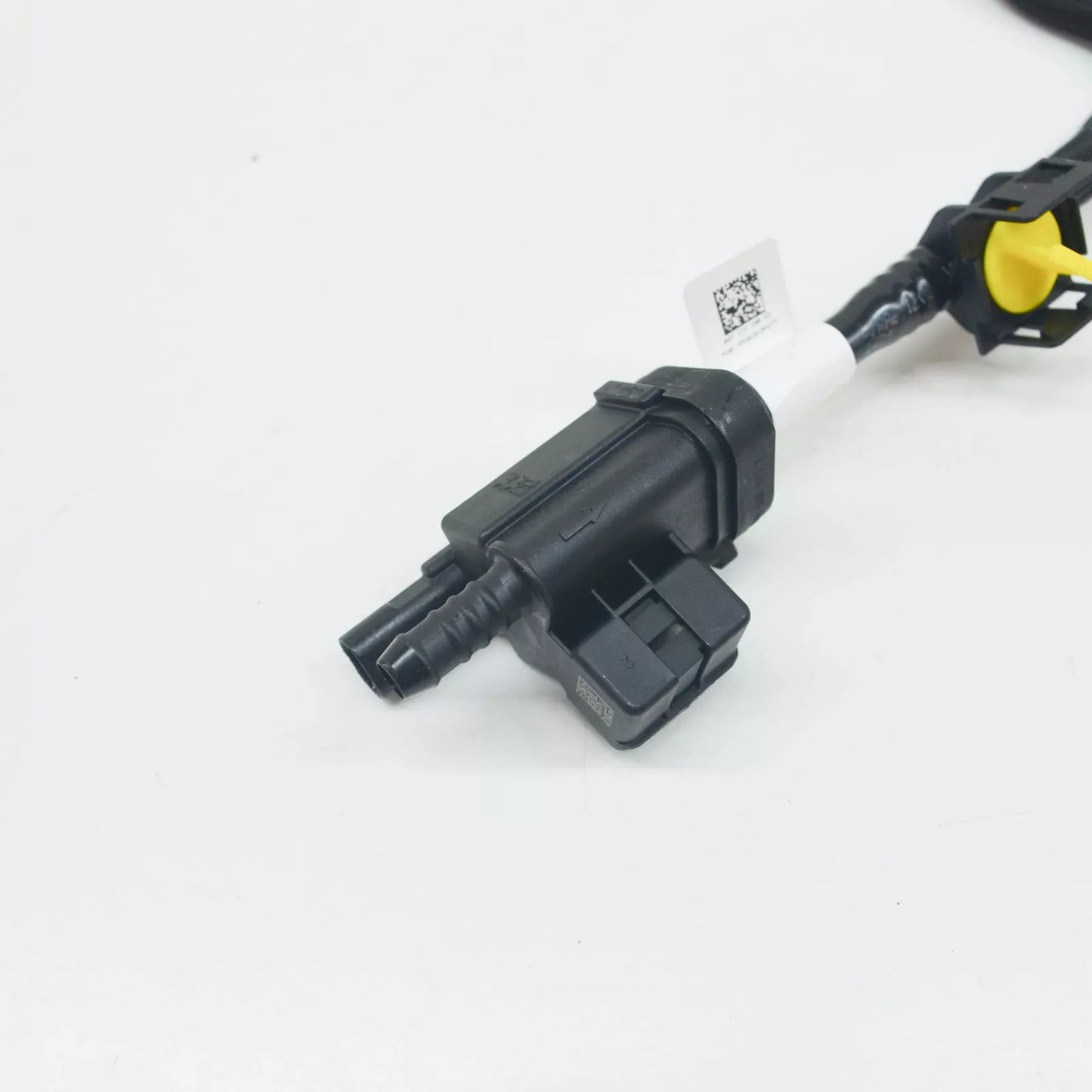 NEW AUDI A5 8W6 VACUUM SYSTEM CONNECTING TUBE WITH AKF VALVE 06M133240CG