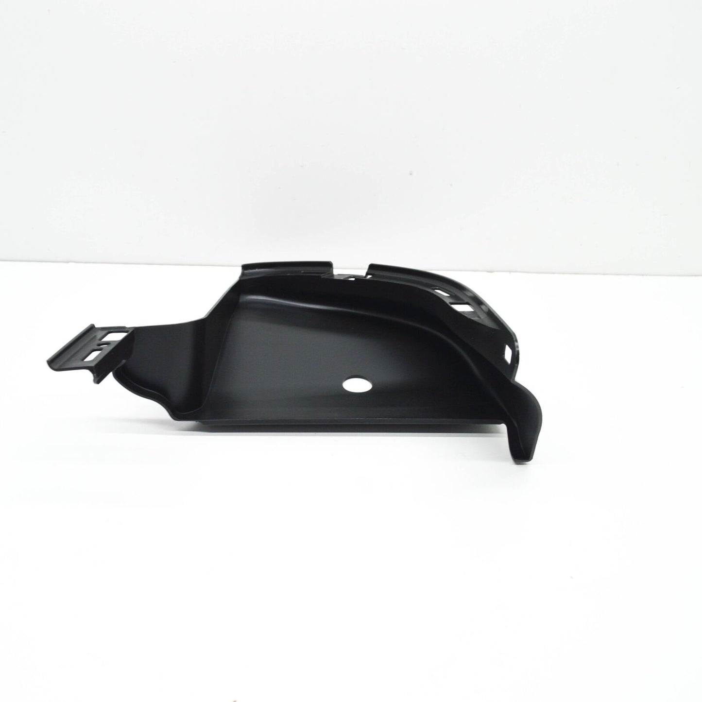 NEW MB CLS C257 RADIATOR GRILLE RIGHT AIR DUCT SEGMENT A2578854002 ORIGINAL