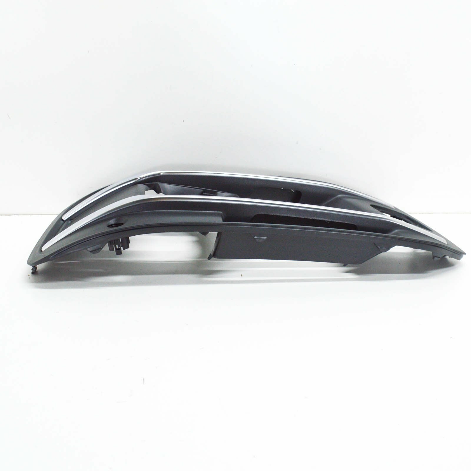 Genuine Audi Q7 4M Front Bumper Right Fog Light Grille Cover 4M0807682Aa4W3 Original