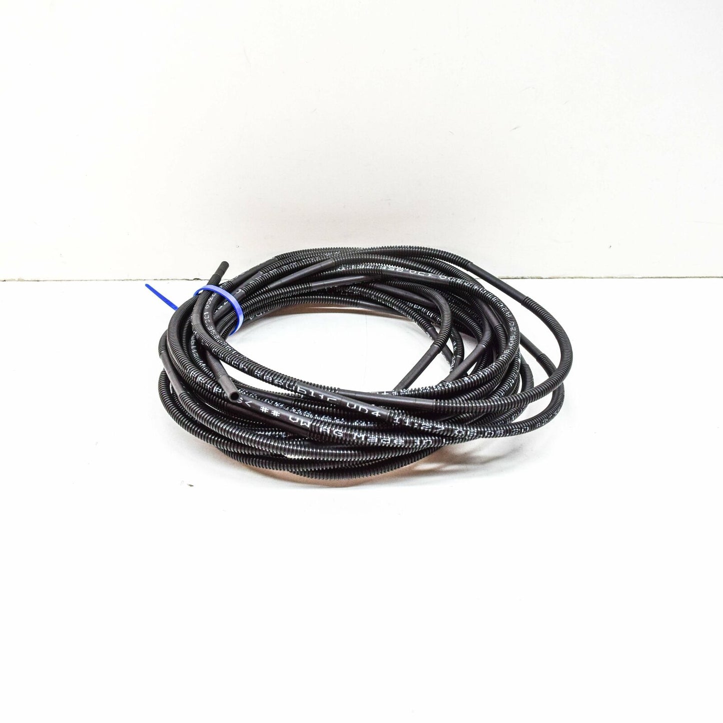 NEW AUDI A1 8X FRONT WINDSCREEN WASHER SYSTEM CORRUGATED PIPE 1J0955751D