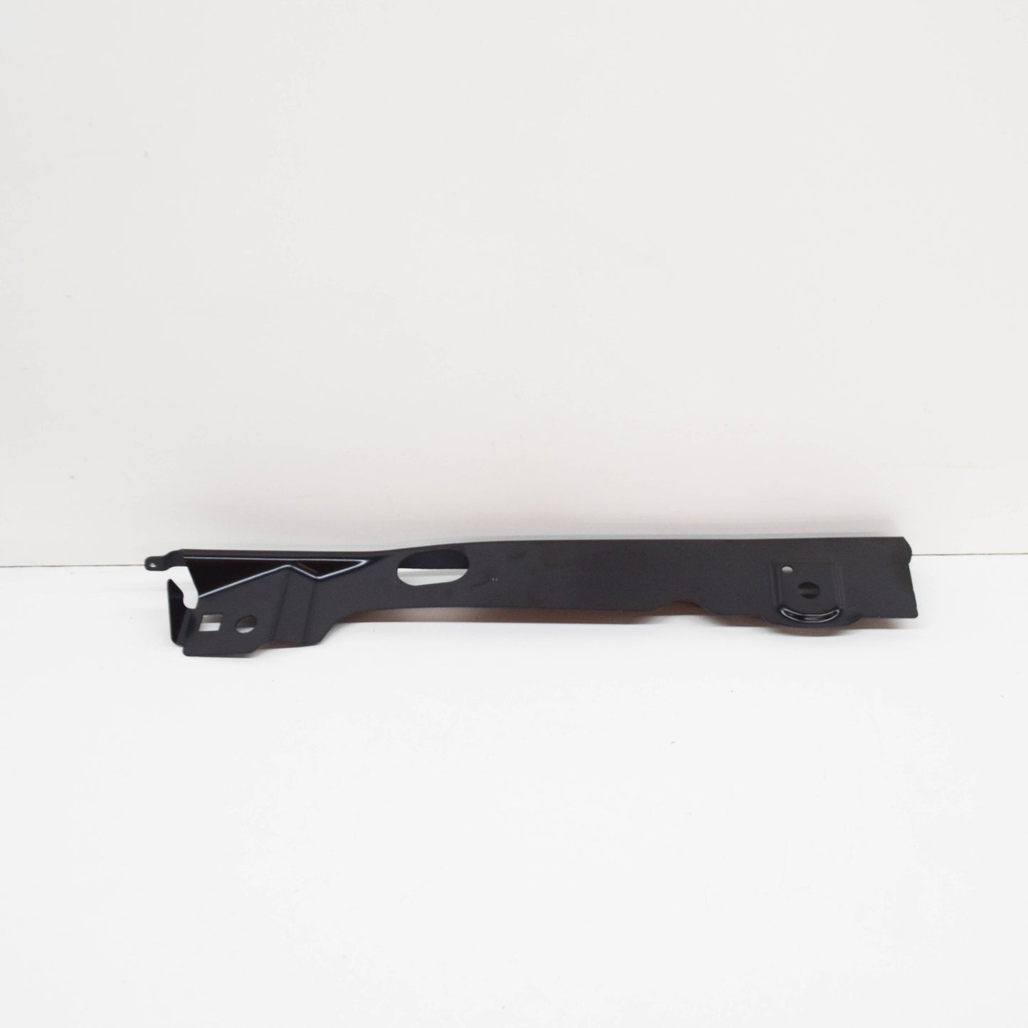 NEW AUDI A3 8V FRONT FENDER CENTER BRACKET LEFT 8V5821467B ORIGINAL