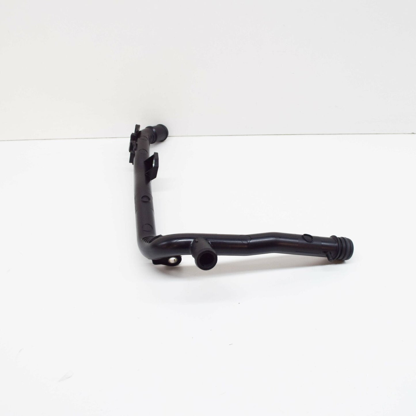 NEW AUDI A1 8X ENGINE COOLANT PLASTIC PIPE 03L121065AJ ORIGINAL