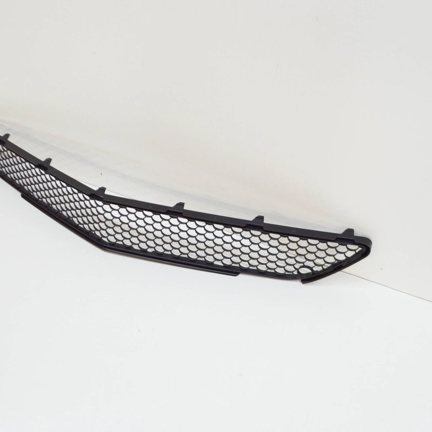 NEW MB CL-CLASS C216 FRONT BUMPER LOWER GRILLE CENTER A2168851053 2011 ORIGINAL