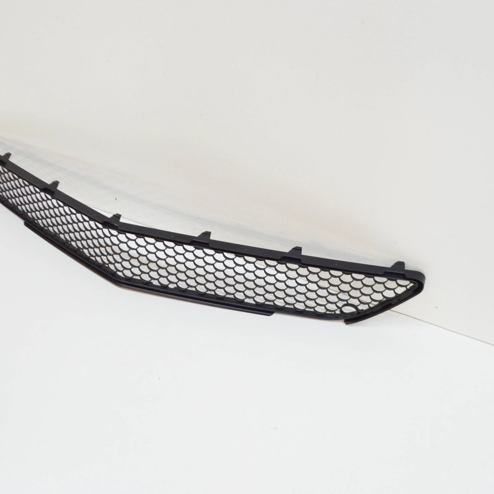 NEW MB CL-CLASS C216 FRONT BUMPER LOWER GRILLE CENTER A2168851053 2011 ORIGINAL