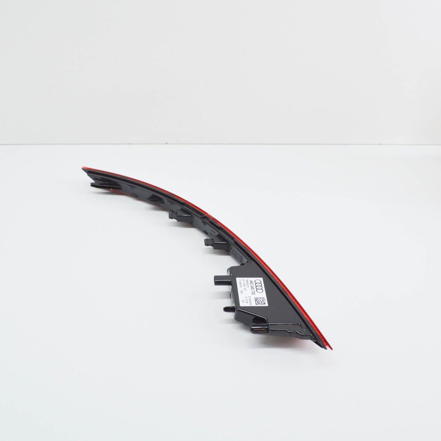 NEW AUDI E-TRON SPORTBACK GEA REAR RIGHT BUMPER REFLECTOR 4KE945702 ORIGINAL