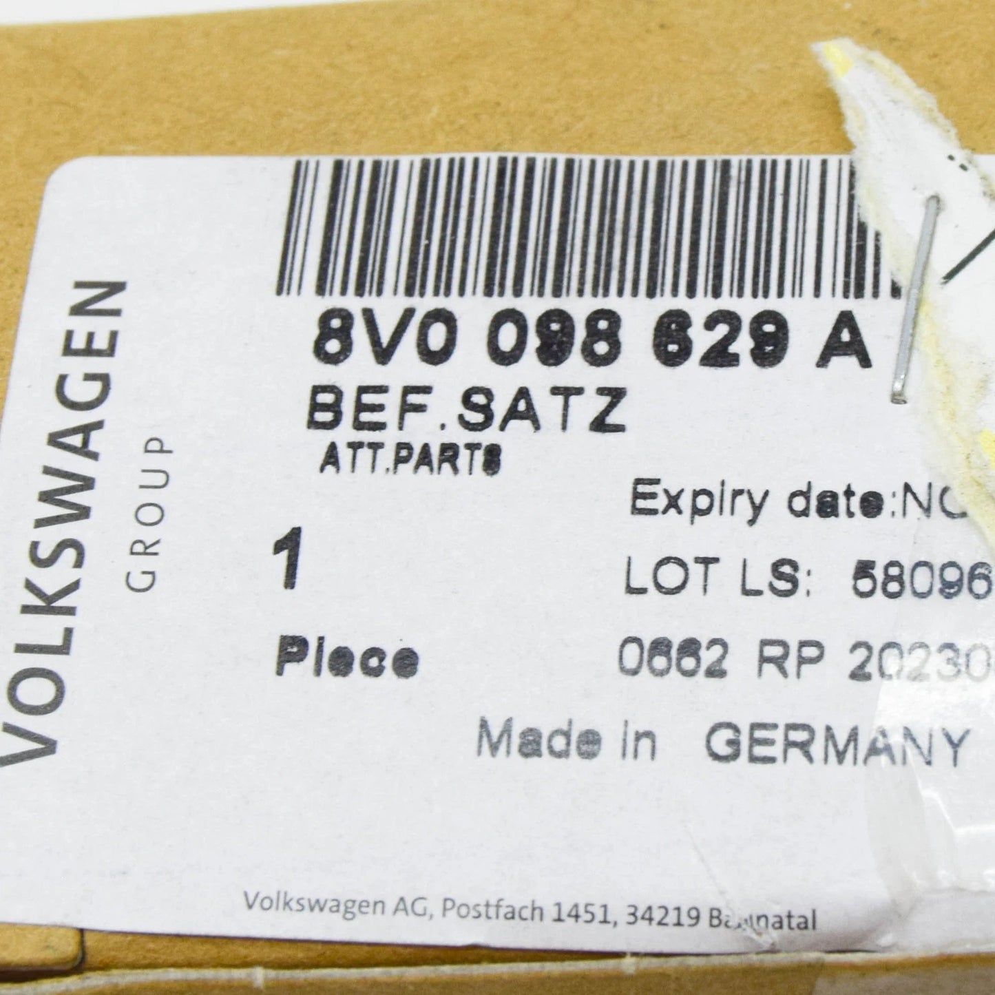 NEW AUDI A3 CABRIO 8V FRONT FENDER LINER STTACHMENT PARTS SET 8V0098629A