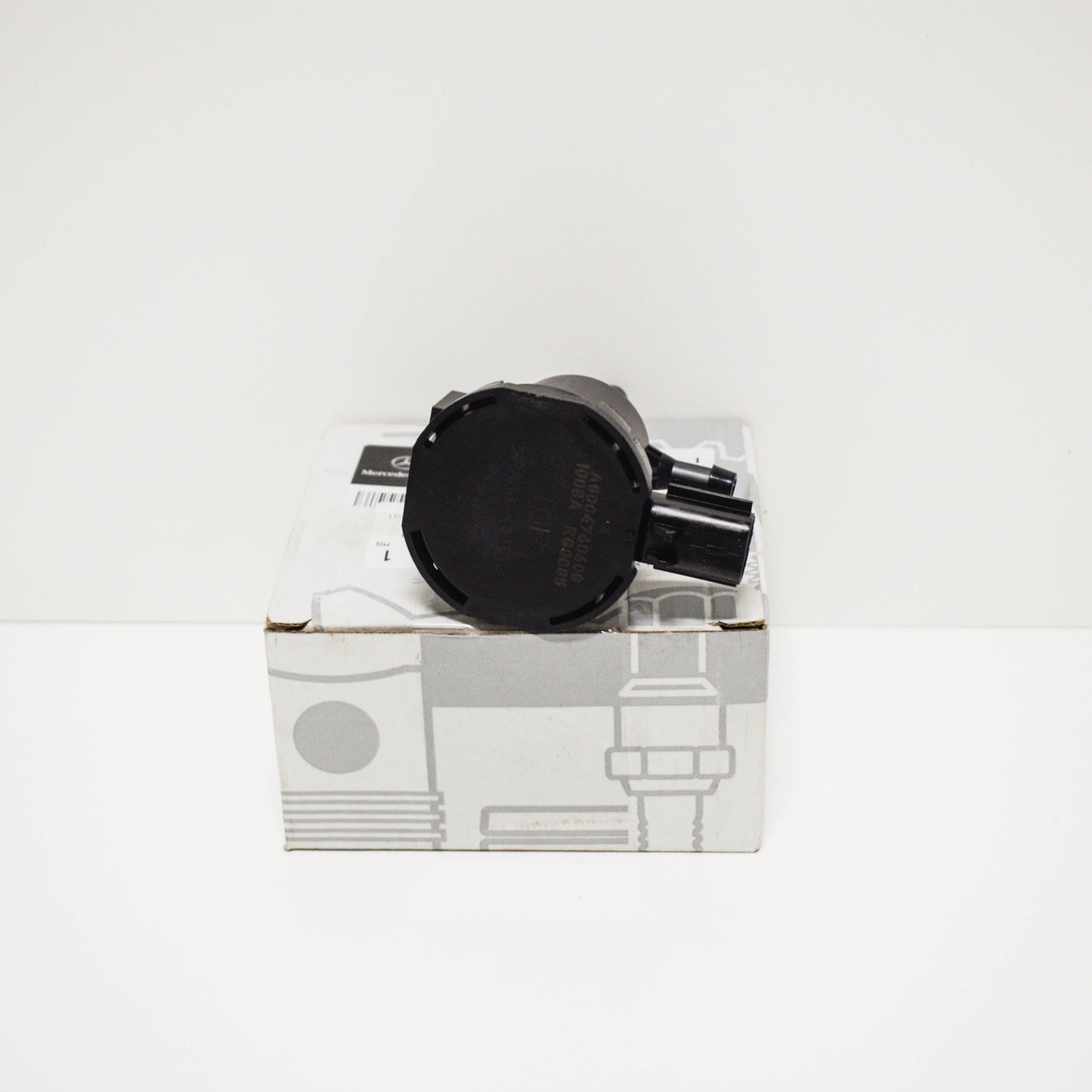 NEW MERCEDES BENZ GLA X156 FUEL PURGE VALVE A0004760600 ORIGINAL