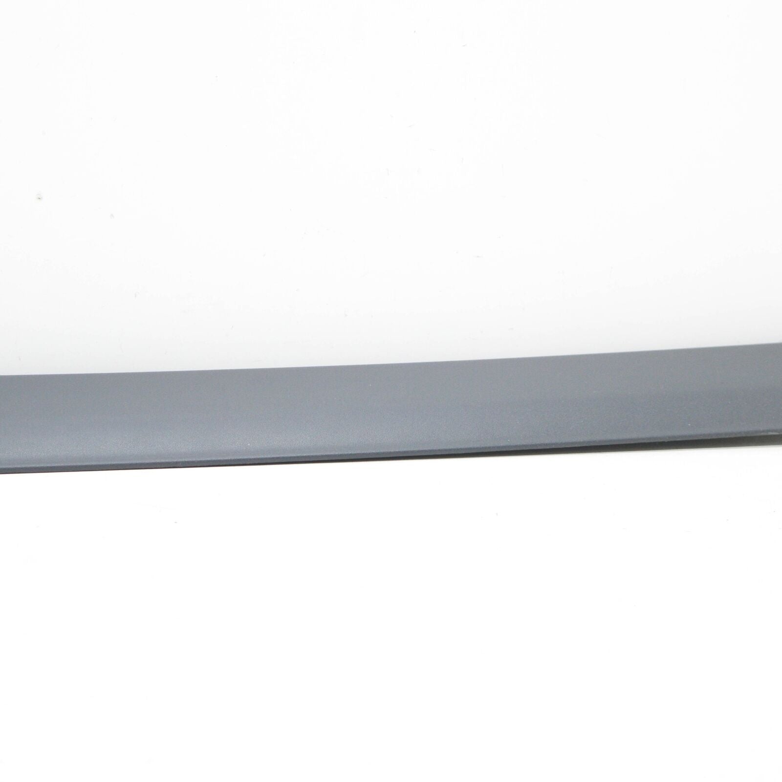 Genuine Mb Vito W639 Front Right Door Lower Moulding Trim A63969011627 G99 Original