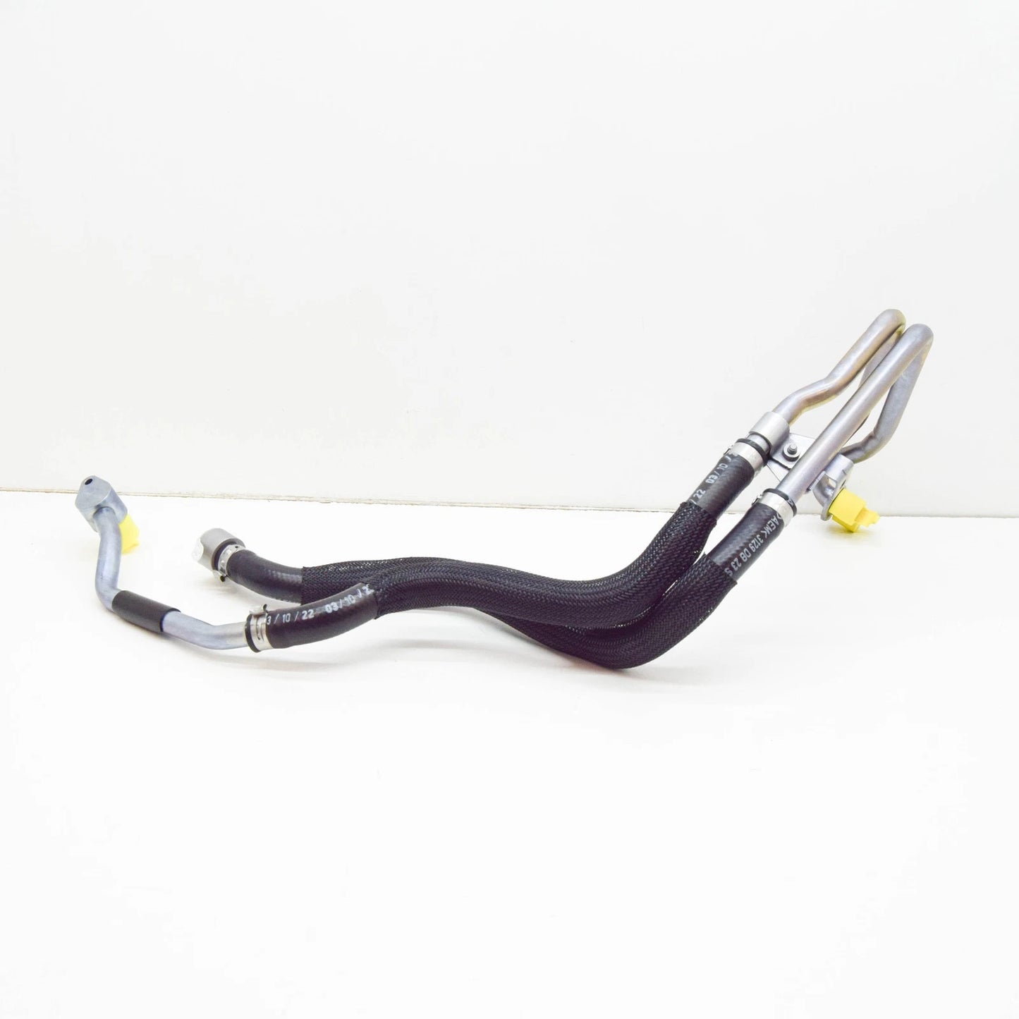 NEW MERCEDES-BENZ C W205 OIL LINE A2055002772 ORIGINAL