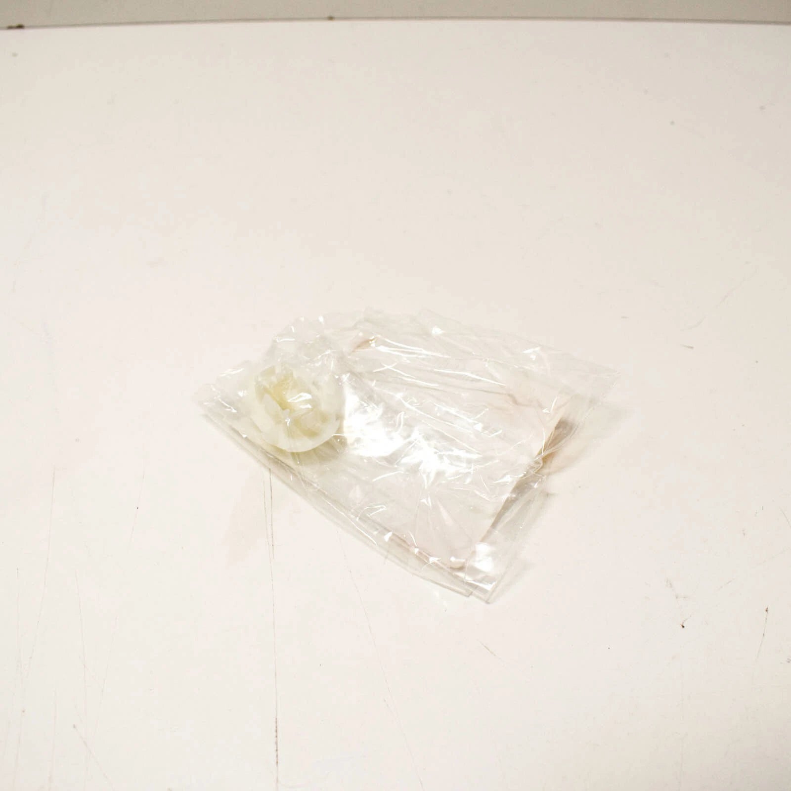 NEW BMW I8 L12 RADIATOR RUBBER MOUNT SUPPORT 17117553481 ORIGINAL