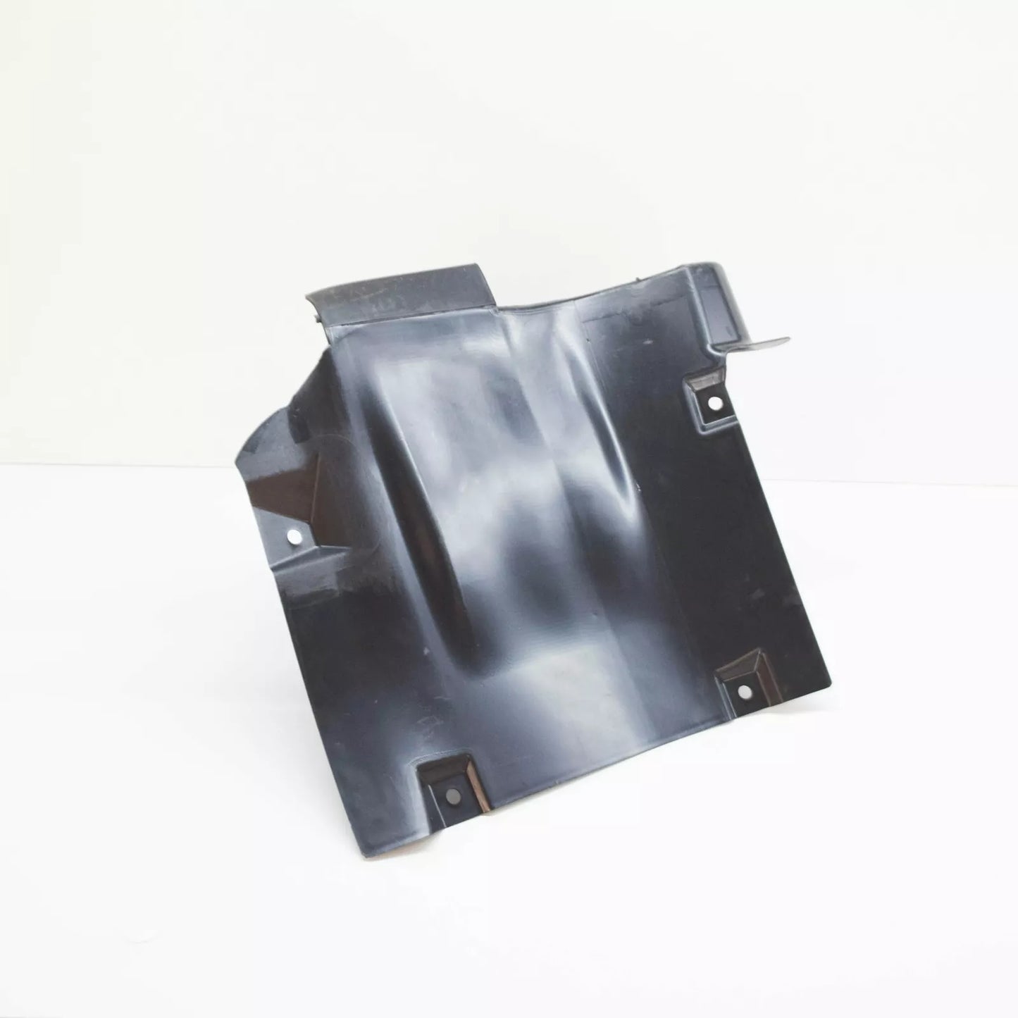 NEW MERCEDES-BENZ CLK C209 FRONT RIGHT FENDER BOTTOM COVER A2098841422