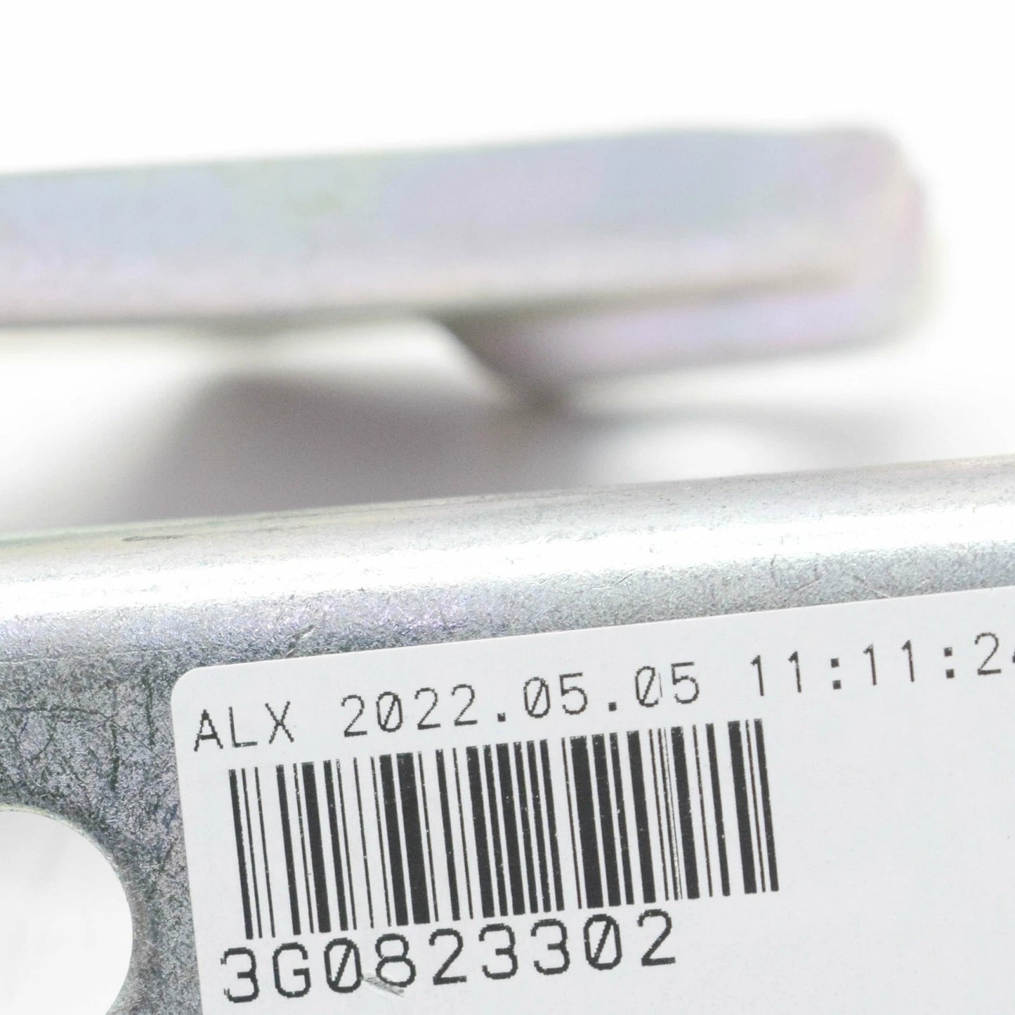 NEW VW PASSAT ALLTRACK B8 FRONT RIGHT BONNET HOOD HINGE 3G0823302