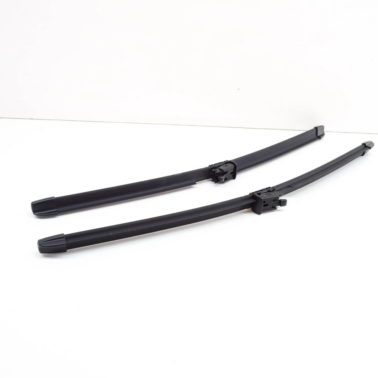 NEW MERCEDES-BENZ S C217 FRONT WIPER BLADE SET LHD A2178202000 ORIGINAL
