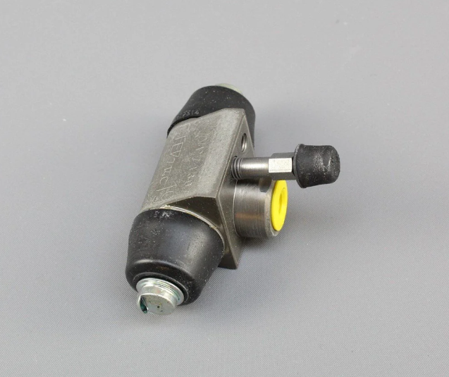 NEW SKODA ROOMSTER 5J REAR BRAKE DRUM CYLINDER 6Q0611053B ORIGINAL