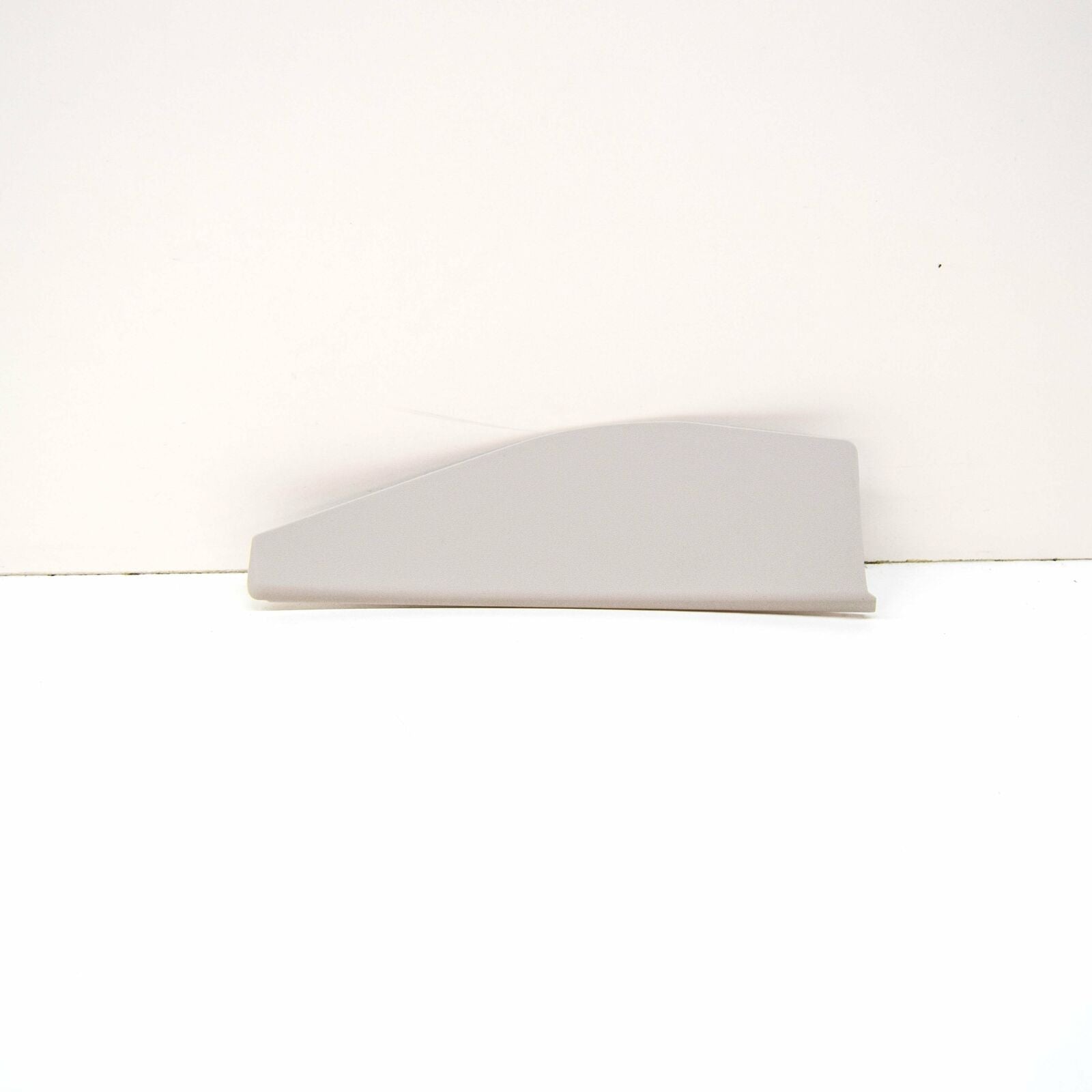 NEW MB A W169 REAR RIGHT WINDOW PILLAR BASE PLATE A16973002117H52 ORIGINAL