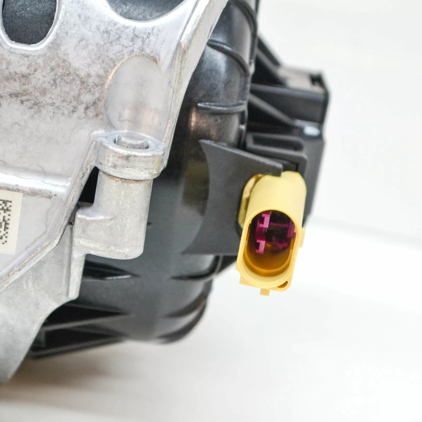 NEW AUDI A6 C8 RIGHT SIDE ENGINE MOUNT 4M0199372FQ ORIGINAL