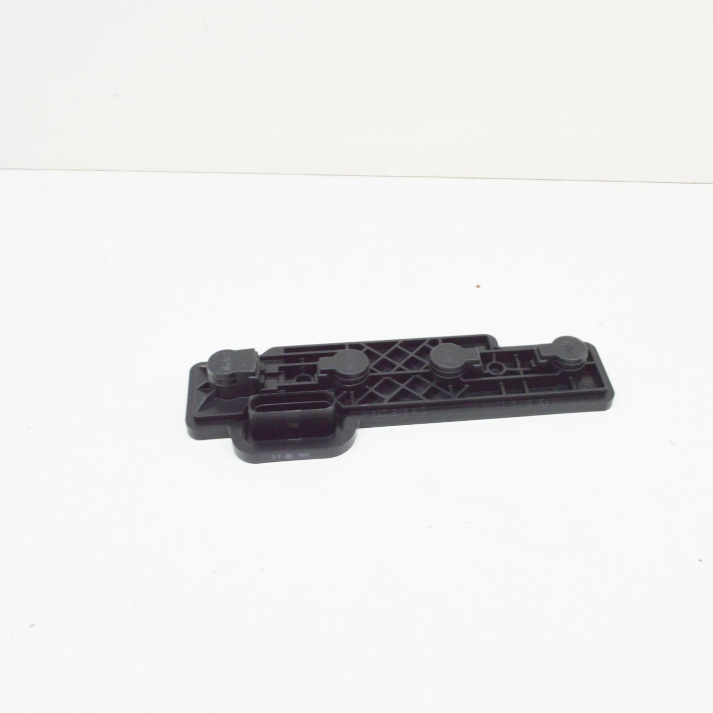 NEW VOLKSWAGEN CADDY MK3 BOX TAIL LIGHT BULB CARRIER HOLDER 2K5945258A ORIGINAL