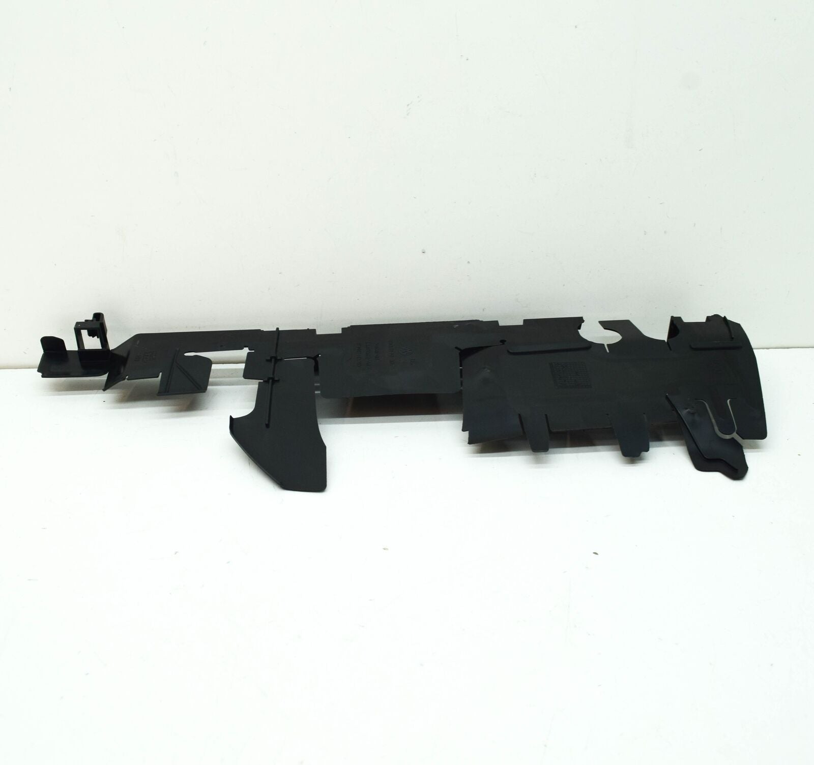 NEW VOLKSWAGEN JETTA MK6 A6 RIGHT RADIATOR AIR GUIDE 5C6121284G ORIGINAL