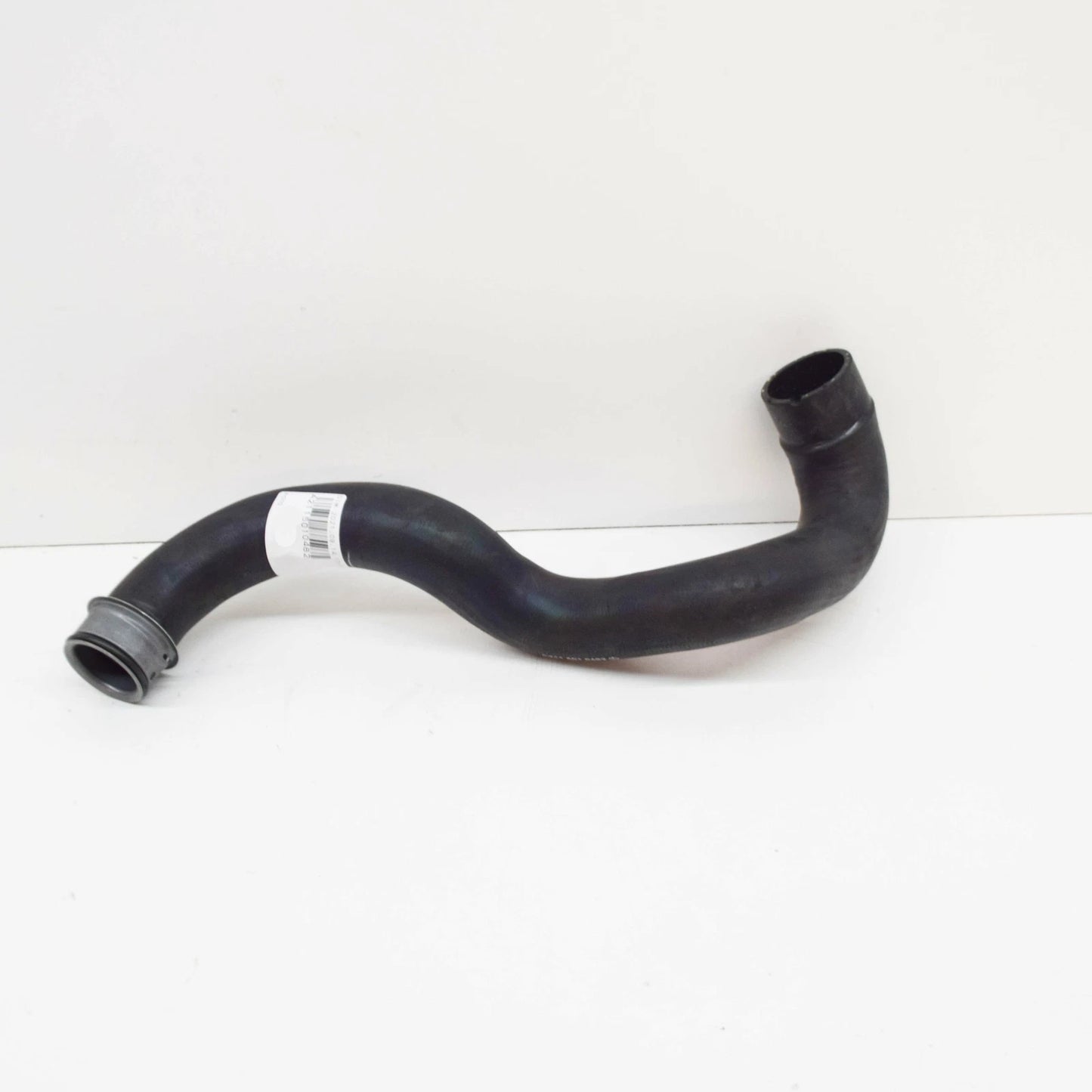 NEW MERCEDES-BENZ E-CLASS W211 LOWER RADIATOR HOSE A2115010482