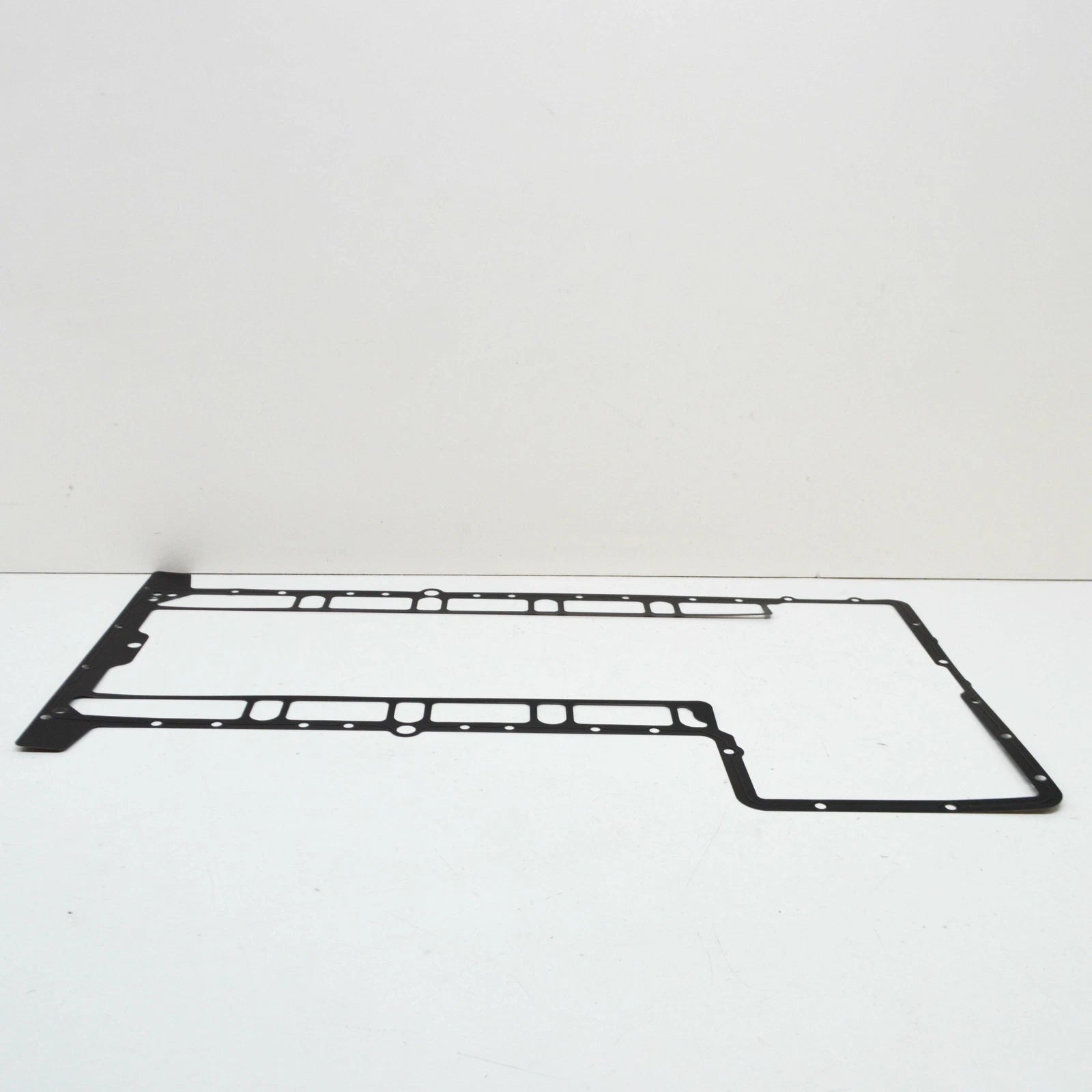 NEW BMW M5 E60 ENGINE OIL PAN GASKET 11137836361 ORIGINAL