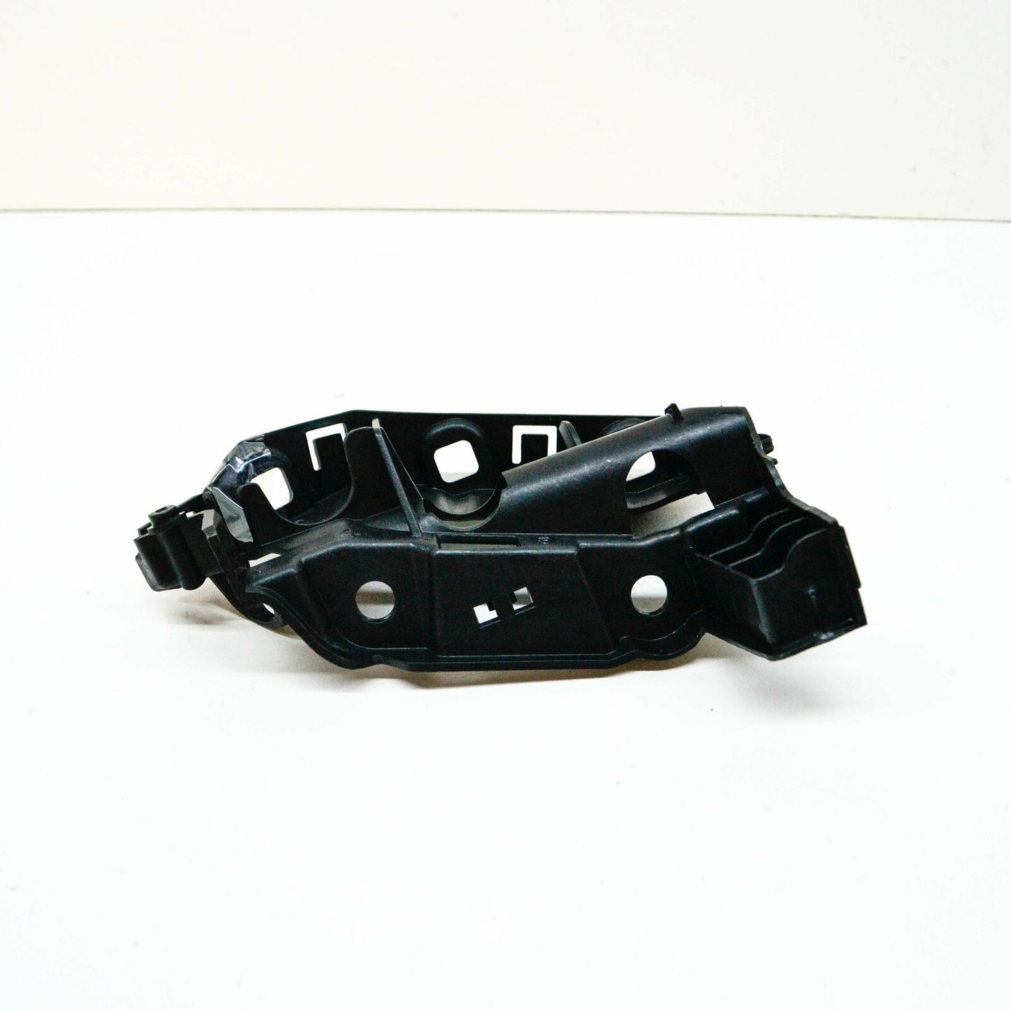 NEW AUDI Q8 SQ8 FRONT RIGHT UPPER BUMPER GUIDE 4M8807284 ORIGINAL