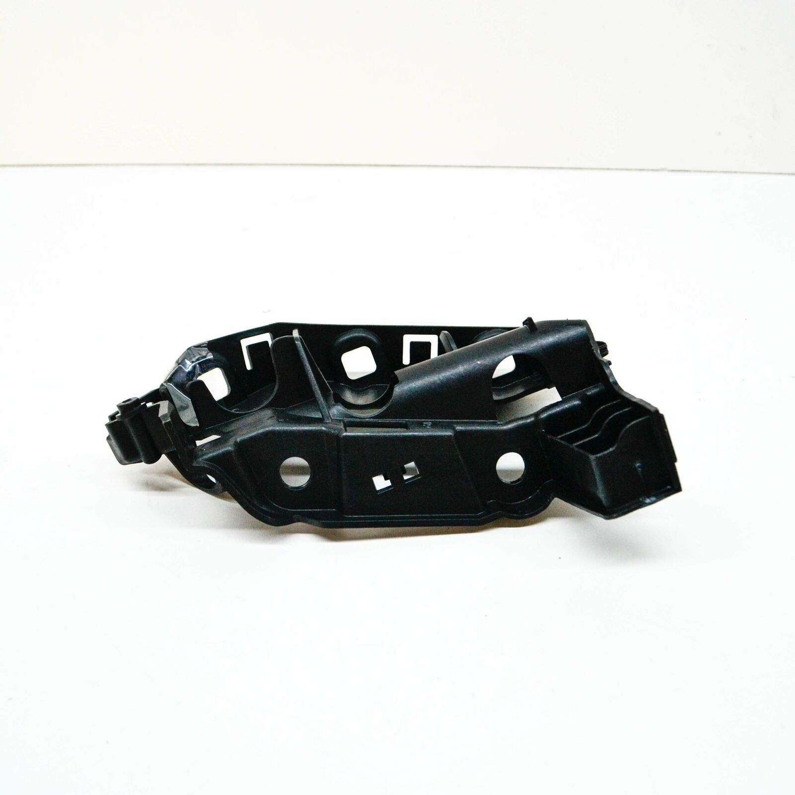 NEW AUDI Q8 SQ8 FRONT RIGHT UPPER BUMPER GUIDE 4M8807284 ORIGINAL