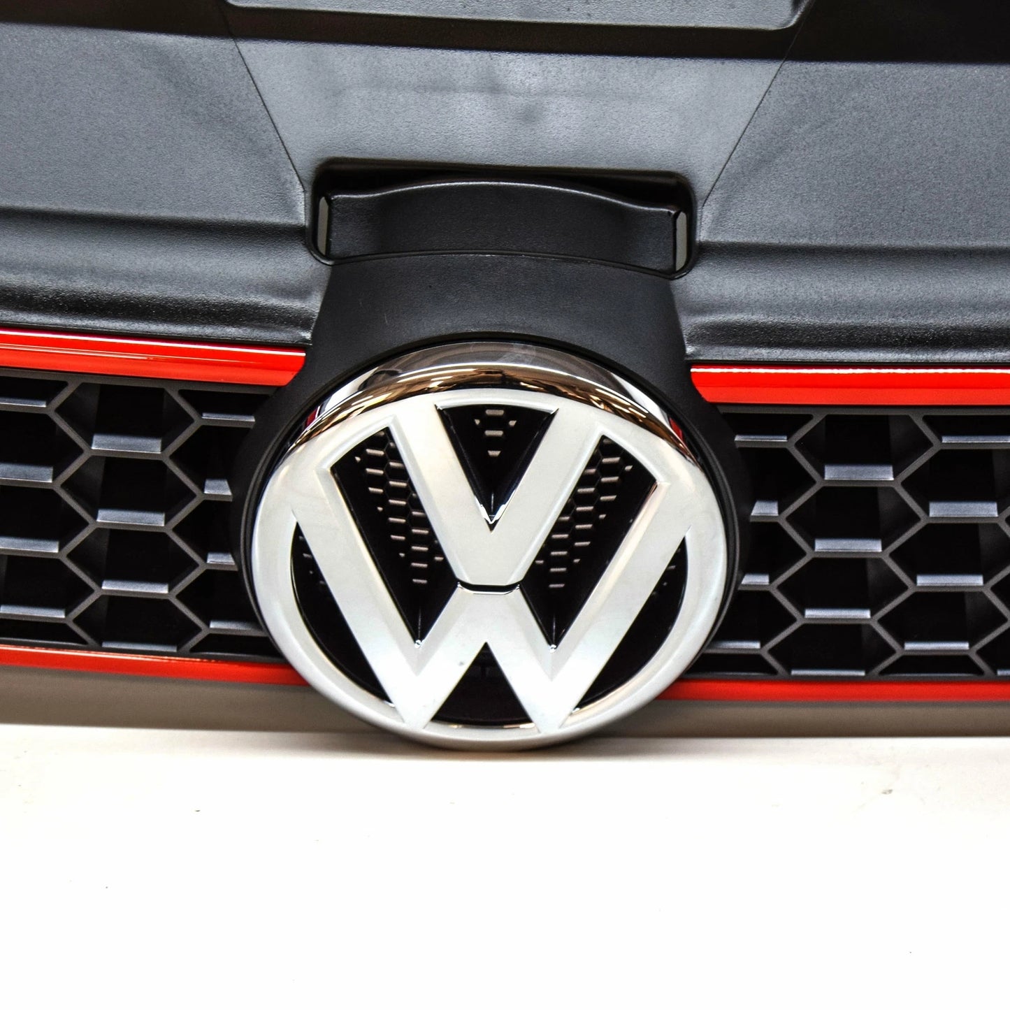 NEW VOLKSWAGEN POLO 6R FRONT BUMPER RADIATOR GRILLE 6R0853651RQWD ORIGINAL