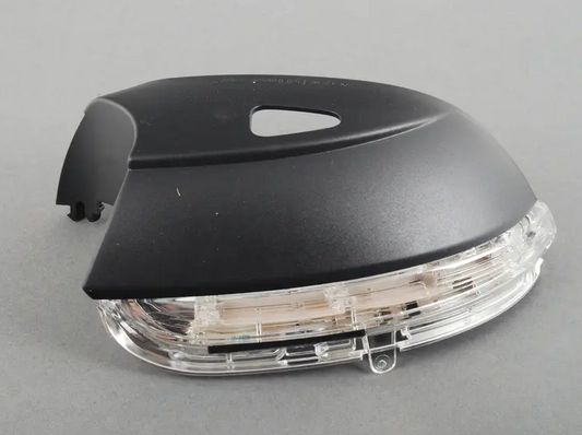 NEW VW EOS FRONT RIGHT DOOR MIRROR TURN SIGNAL INDICATOR 3C8949102E ORIGINAL