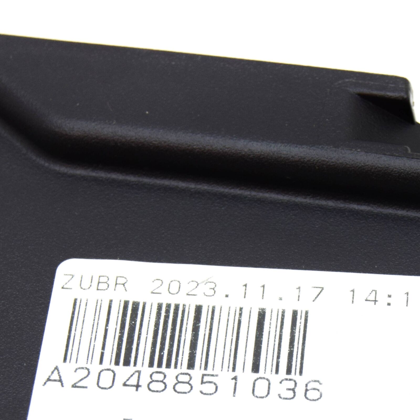 NEW MB GLK X204 FRONT RADIATOR GRILLE BRACKET RIGHT A2048851036 ORIGINAL